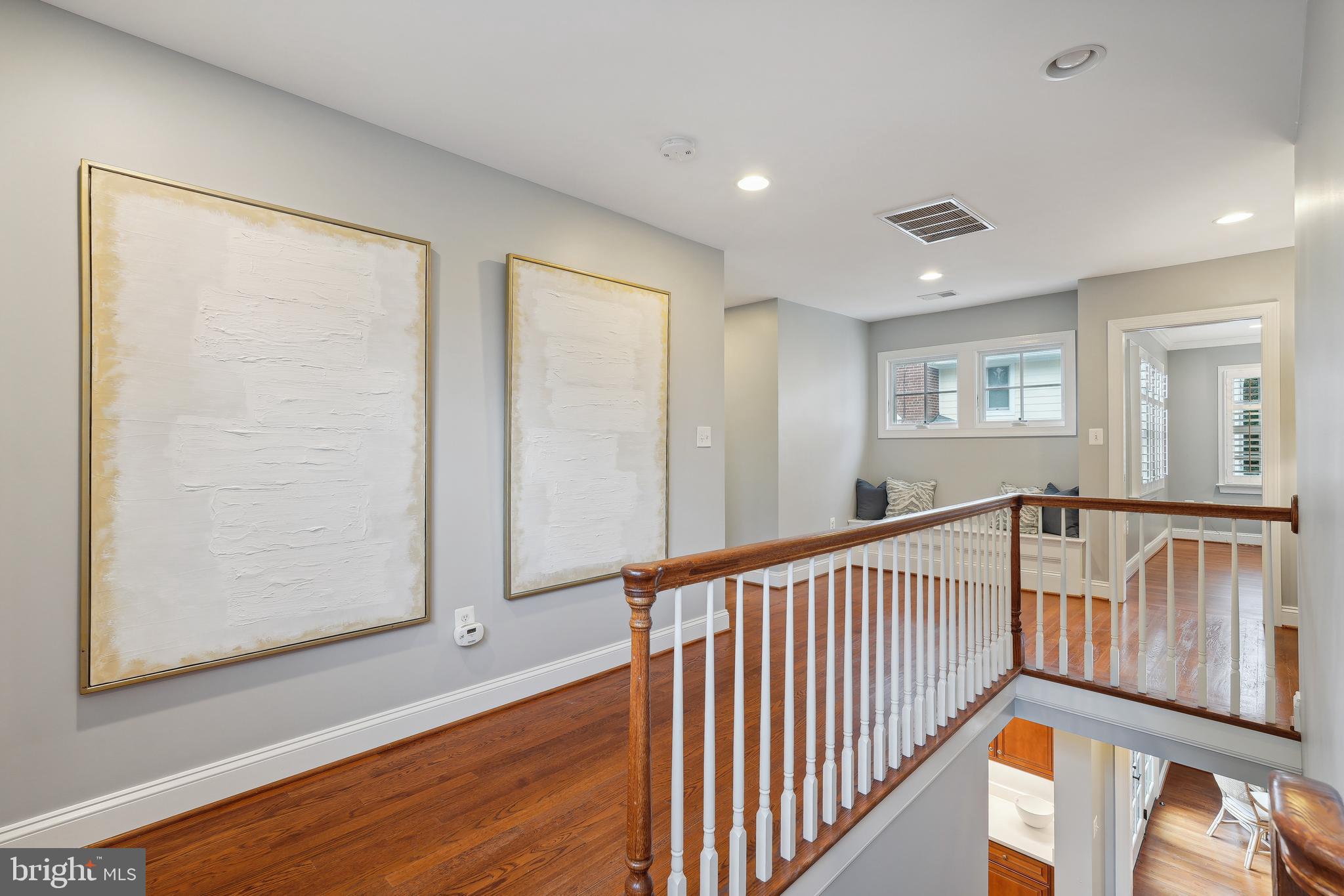 COUNTRY CLUB - Residential