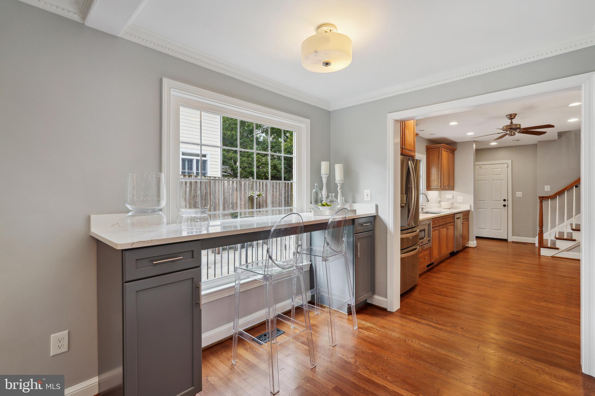 COUNTRY CLUB - Residential