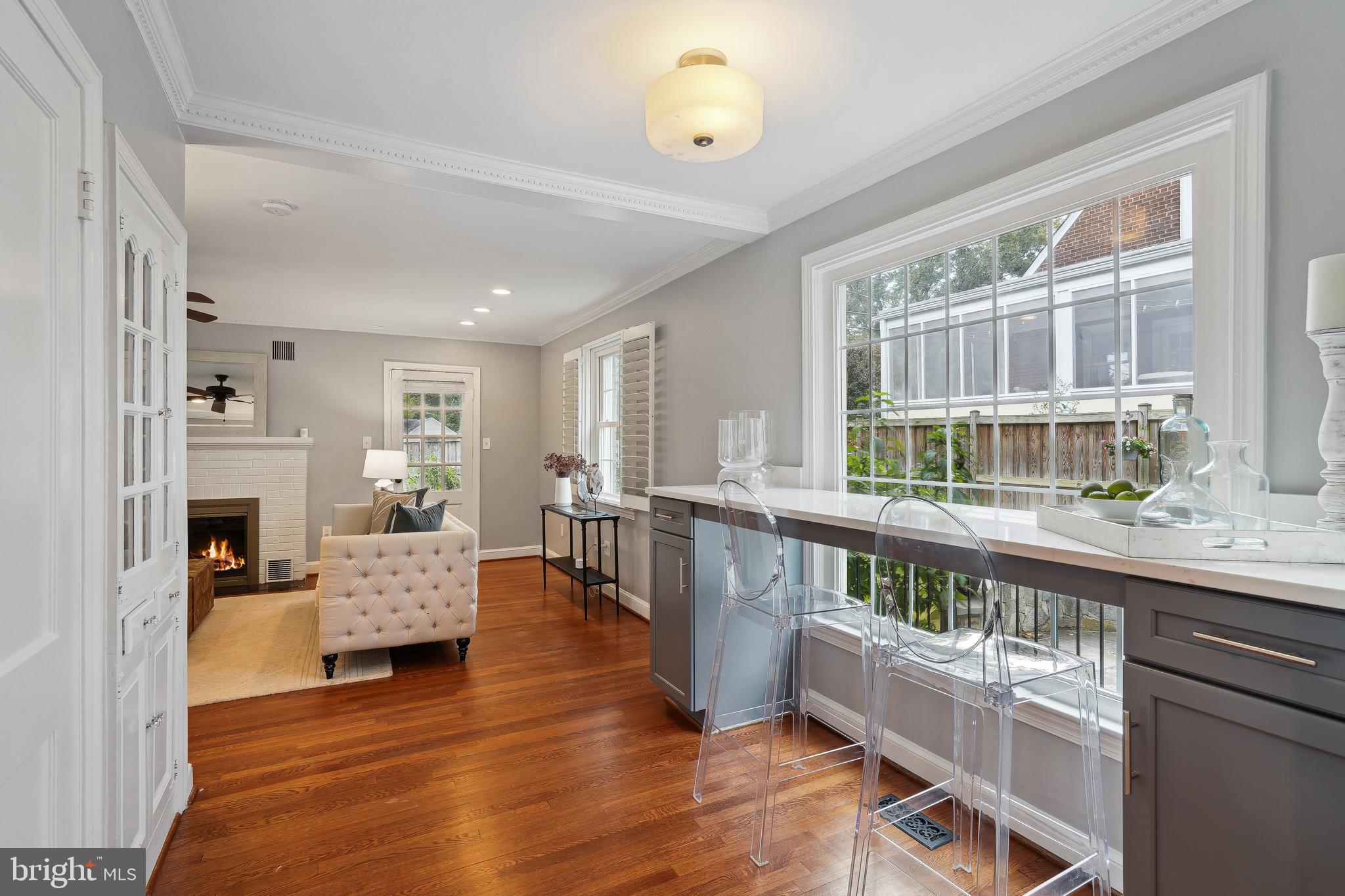 COUNTRY CLUB - Residential