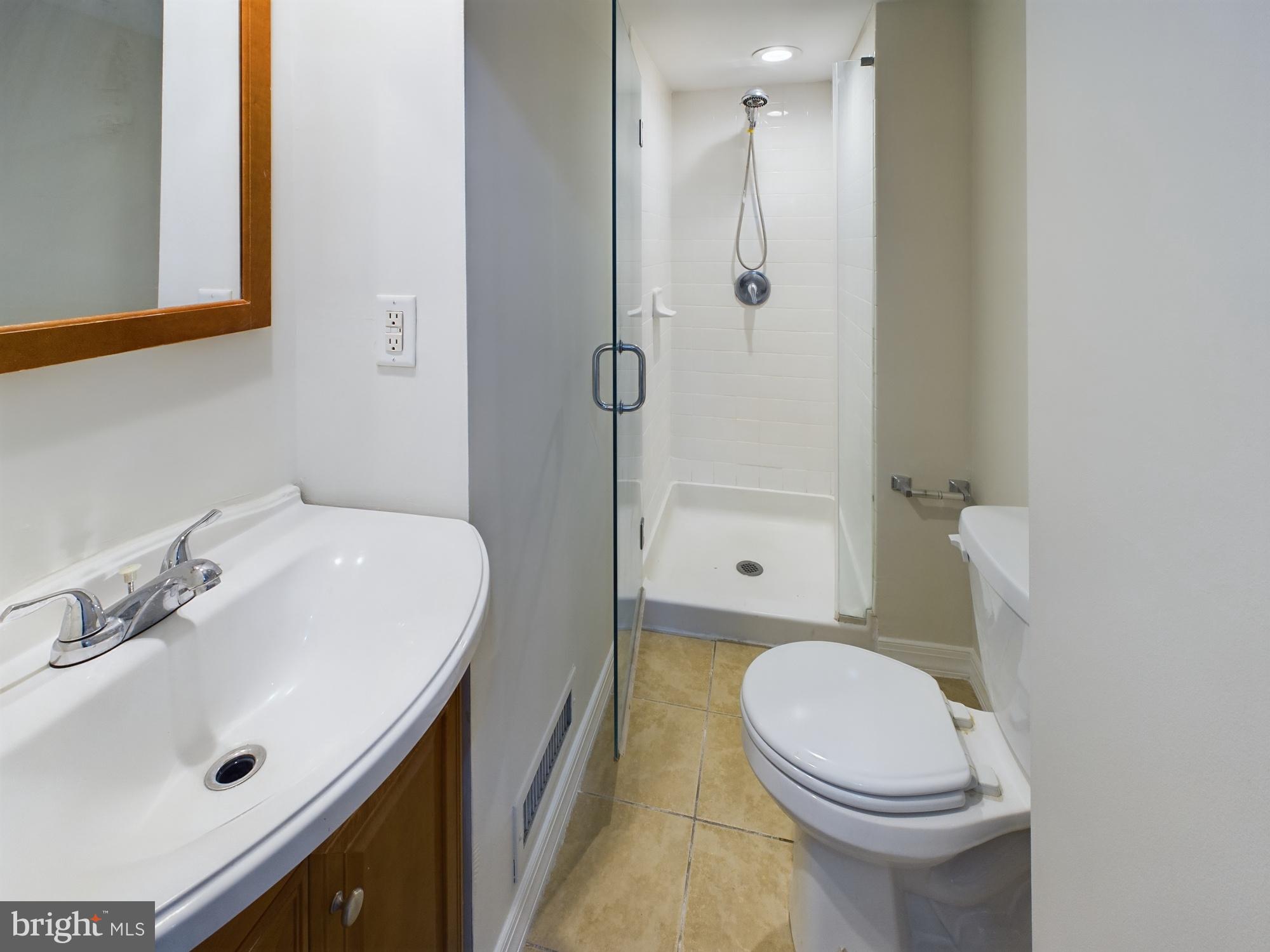 OLD CITY - Commercial Sale