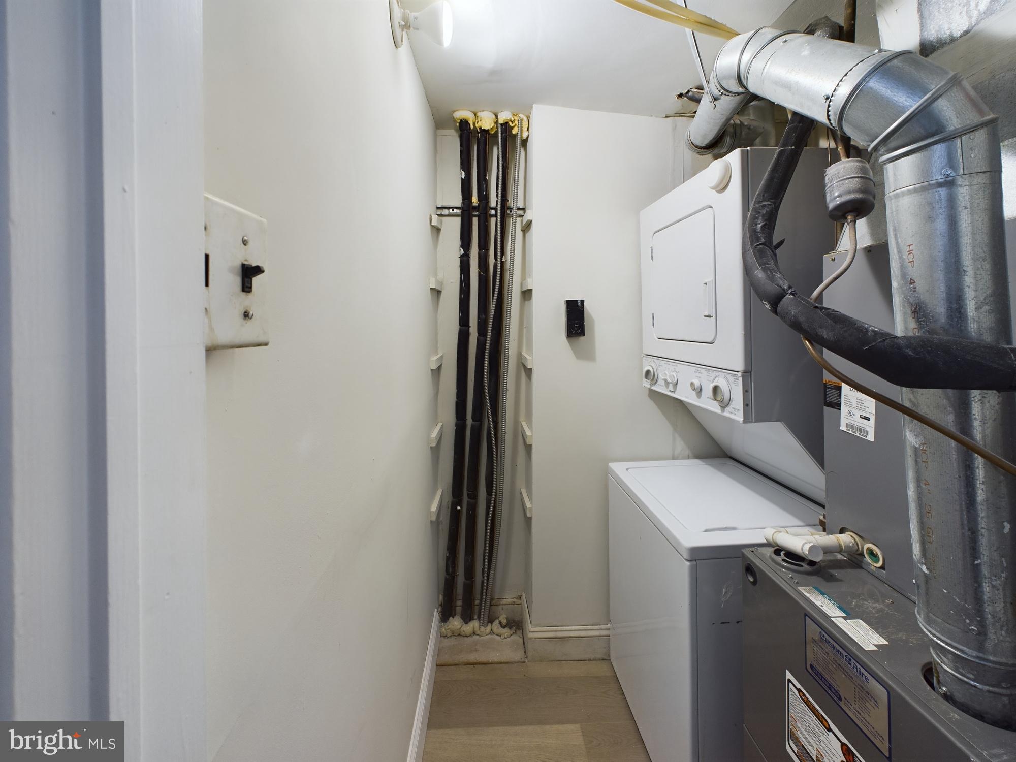 OLD CITY - Commercial Sale