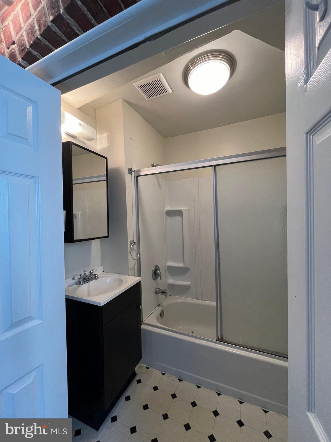 OLD CITY - Commercial Sale