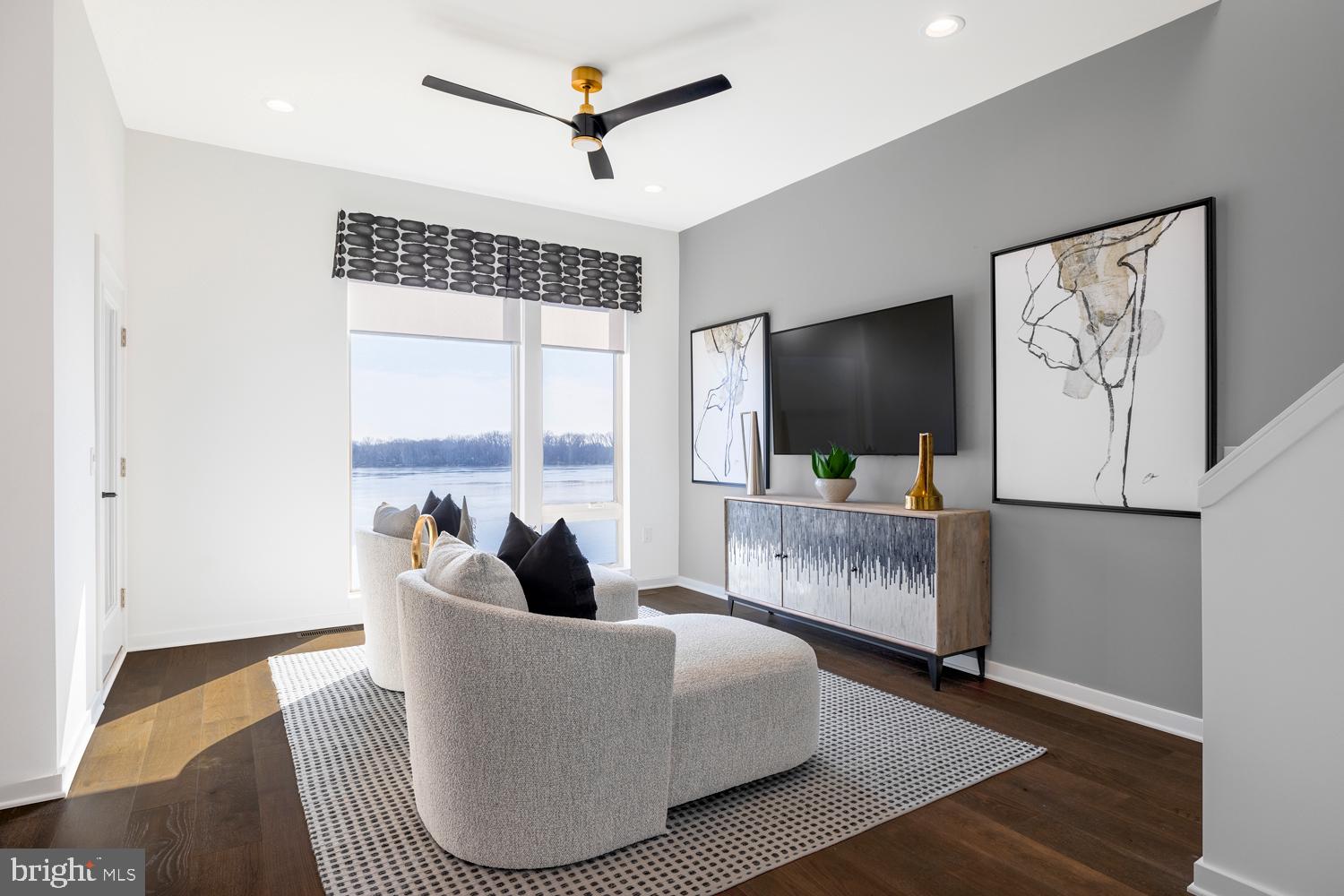 NORTHBANK - Residential