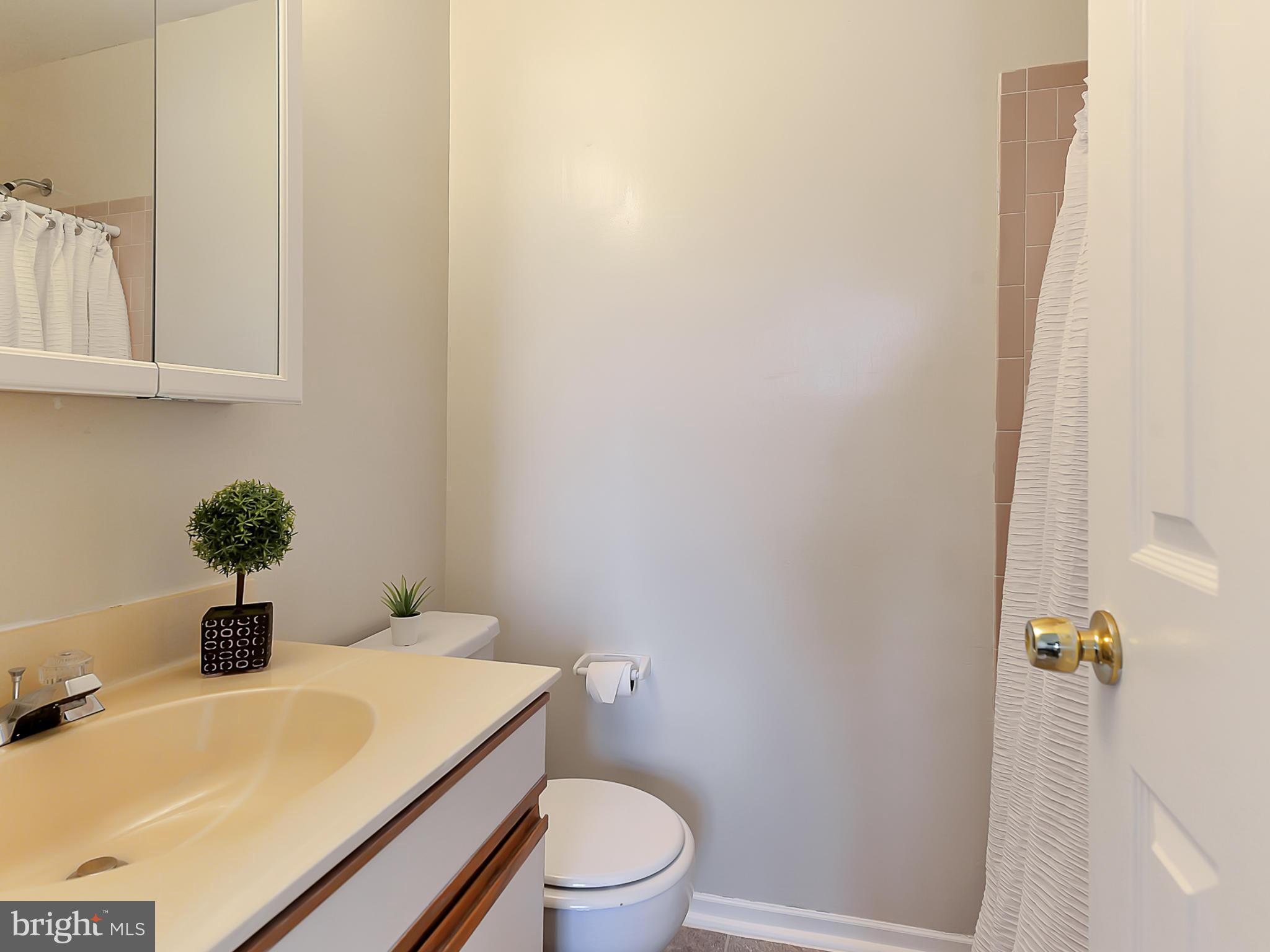 PARKWAY CONDOMINIUMS - Residential