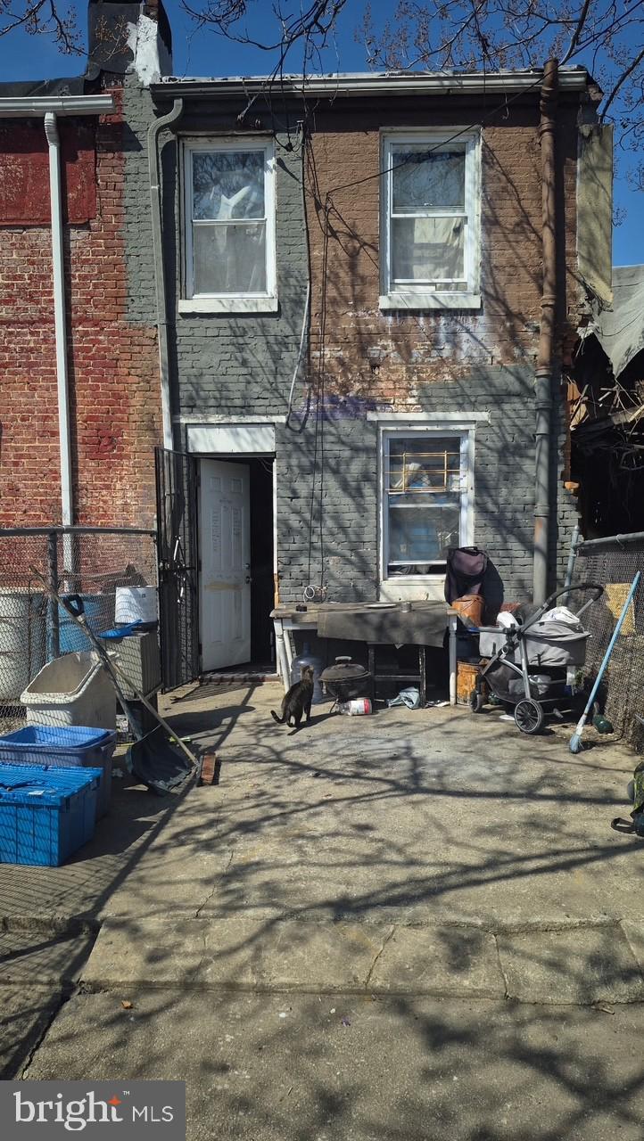 WEST SIDE - Residential