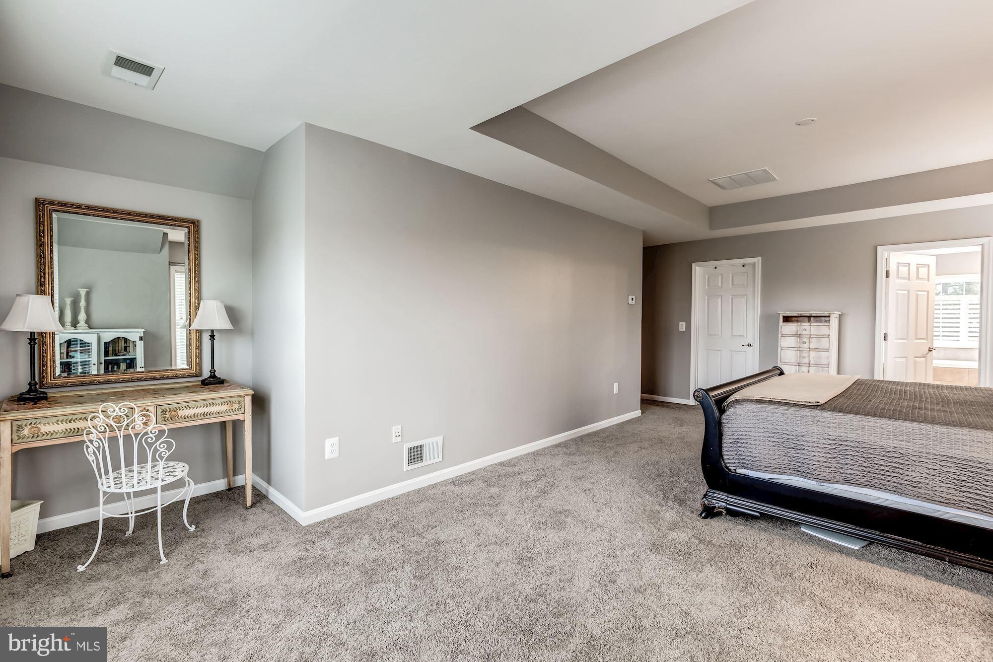 VINT HILL - Residential