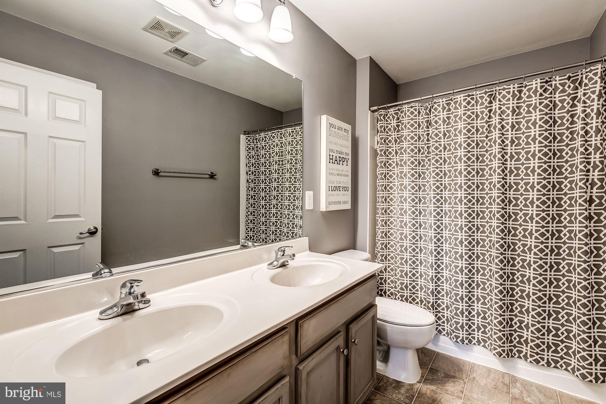 VINT HILL - Residential