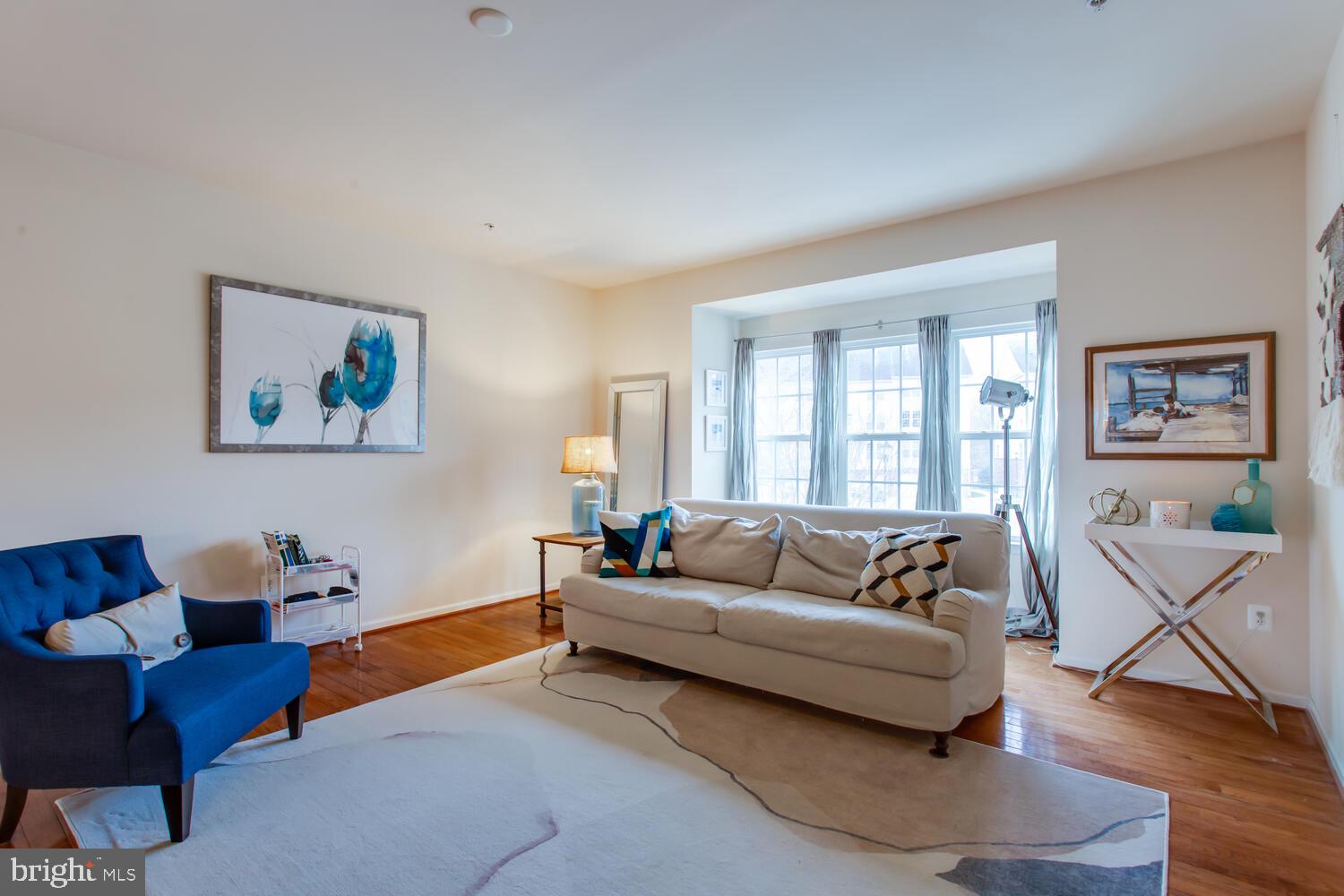 915 HALL STATION DRIVE