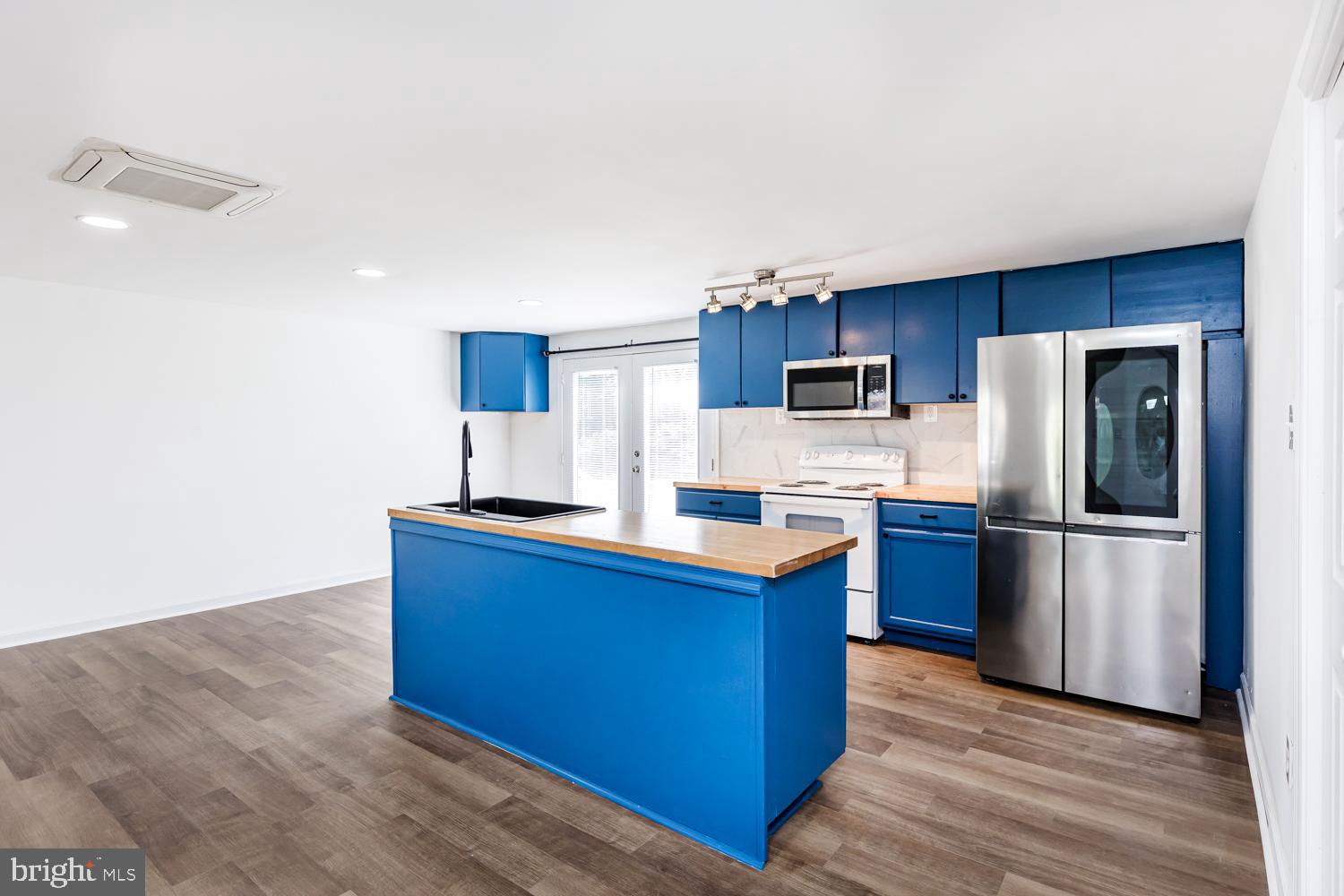 HICKORY RIDGE - Residential Lease