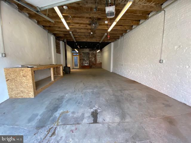 EAST KENSINGTON - Commercial Lease
