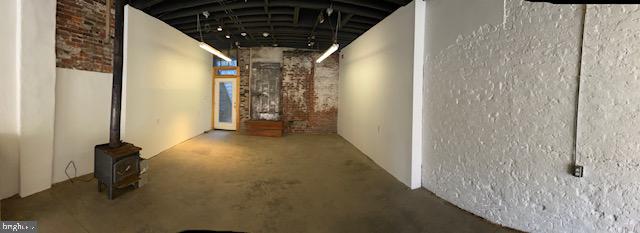 EAST KENSINGTON - Commercial Lease