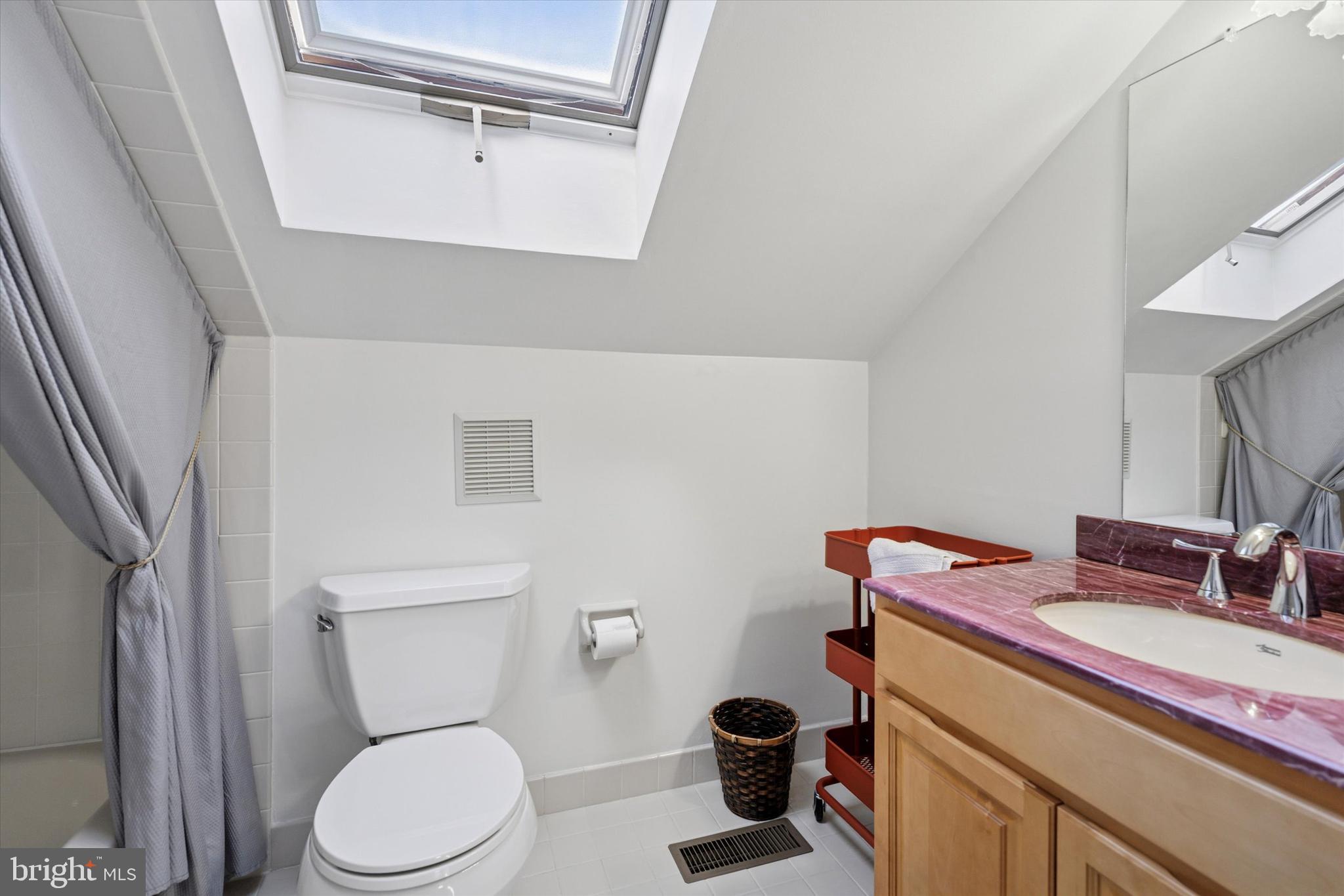 LAFAYETTE HILL - Residential