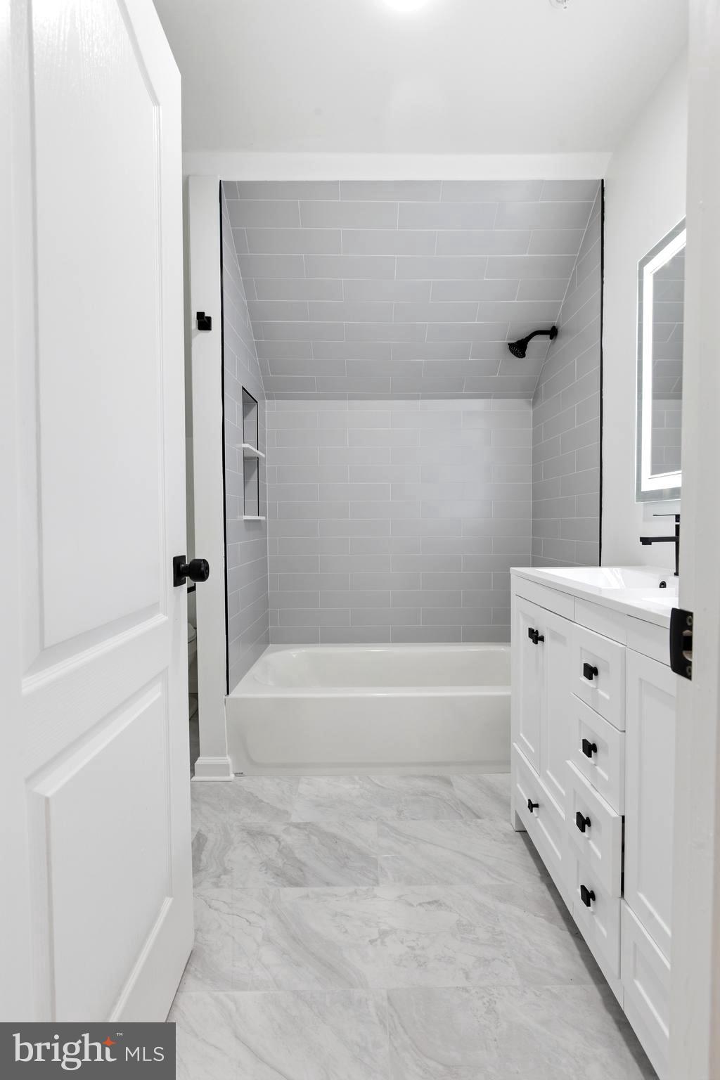 THORNWOOD KNOLL PLAT 5 - Residential