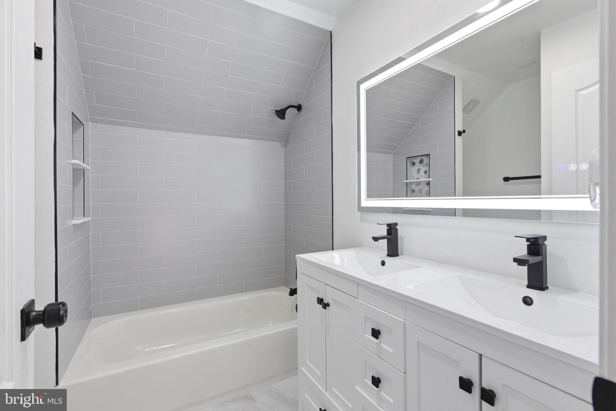 THORNWOOD KNOLL PLAT 5 - Residential