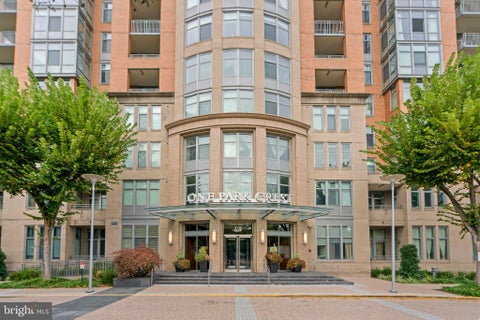 Photo of 8220 Crestwood Heights Drive #1615, MCLEAN, VA 22102 (MLS # VAFX2342692)