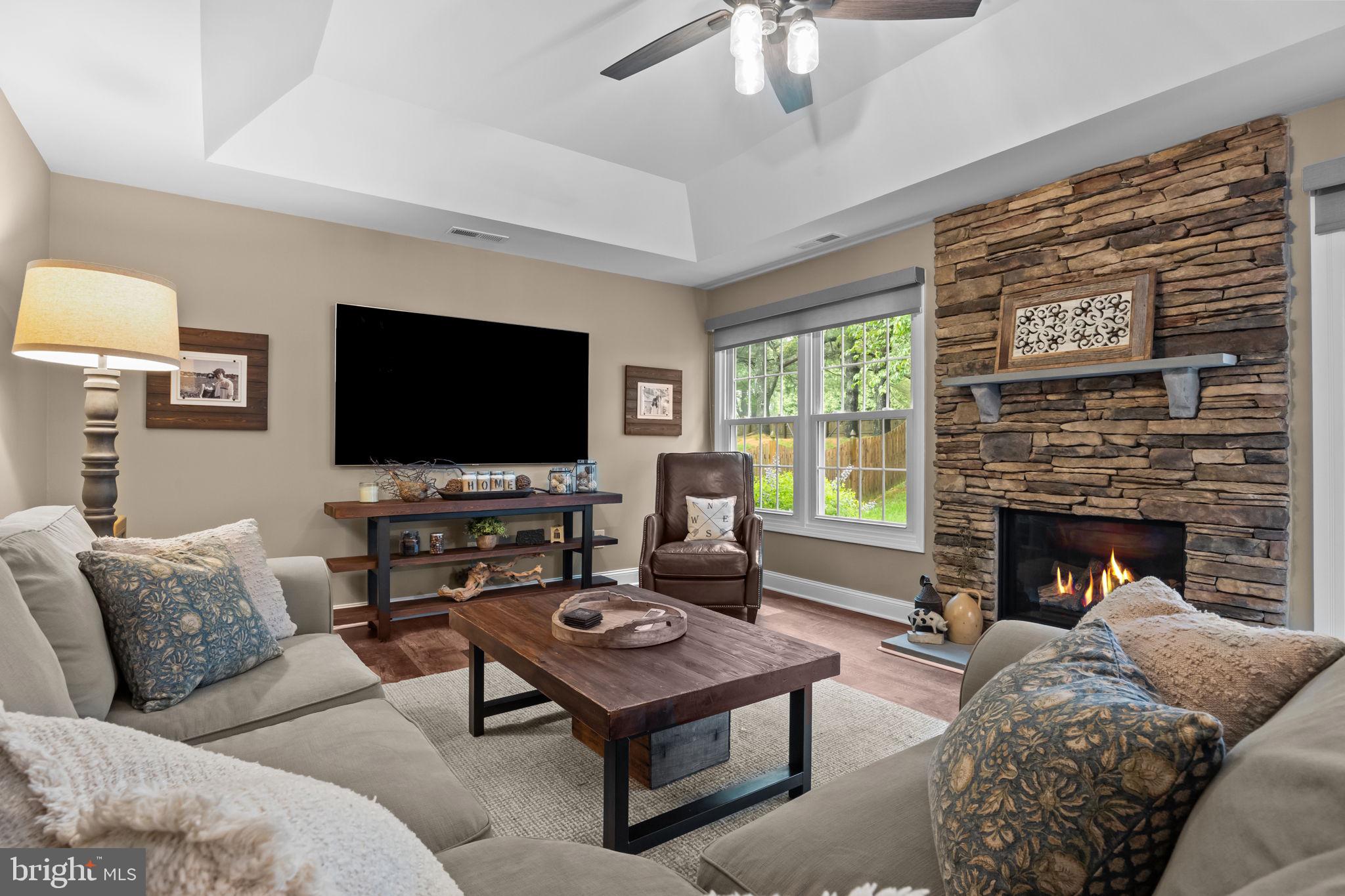 HIDDEN CREEK - Residential