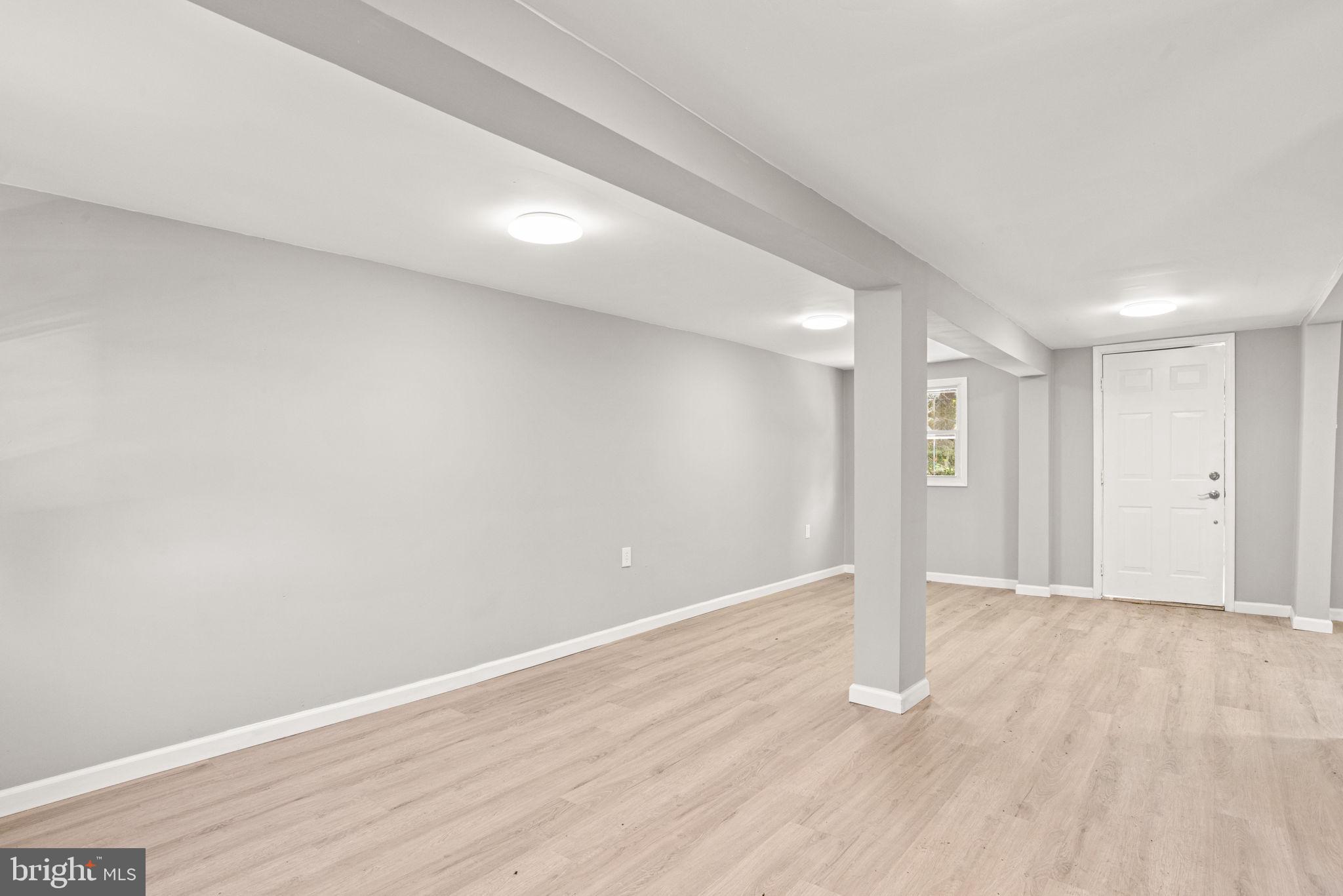 RED LION - Residential