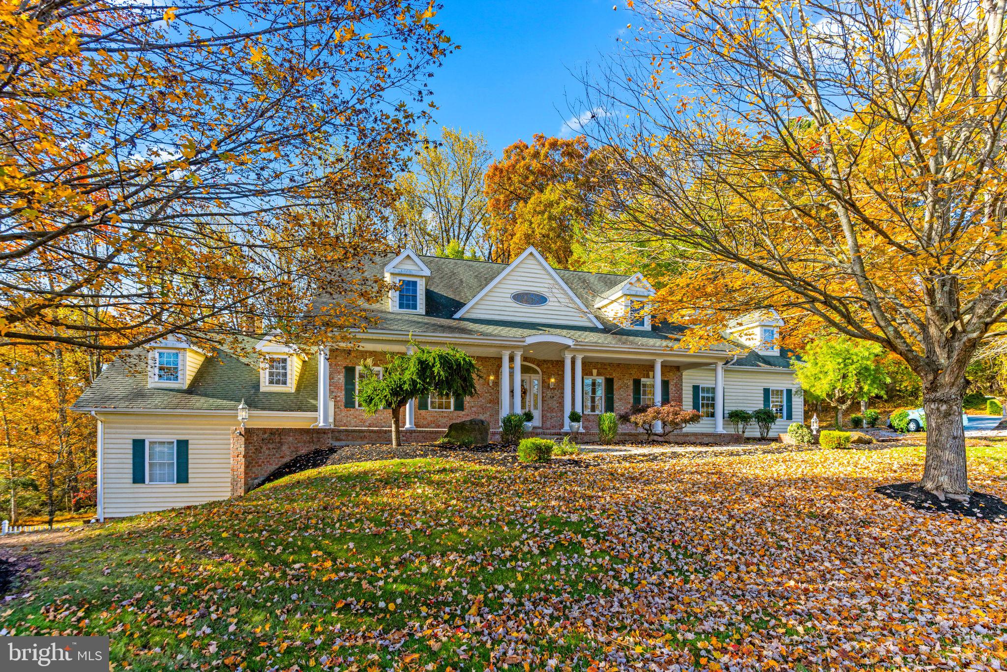 RIVER DOWNS - Residential