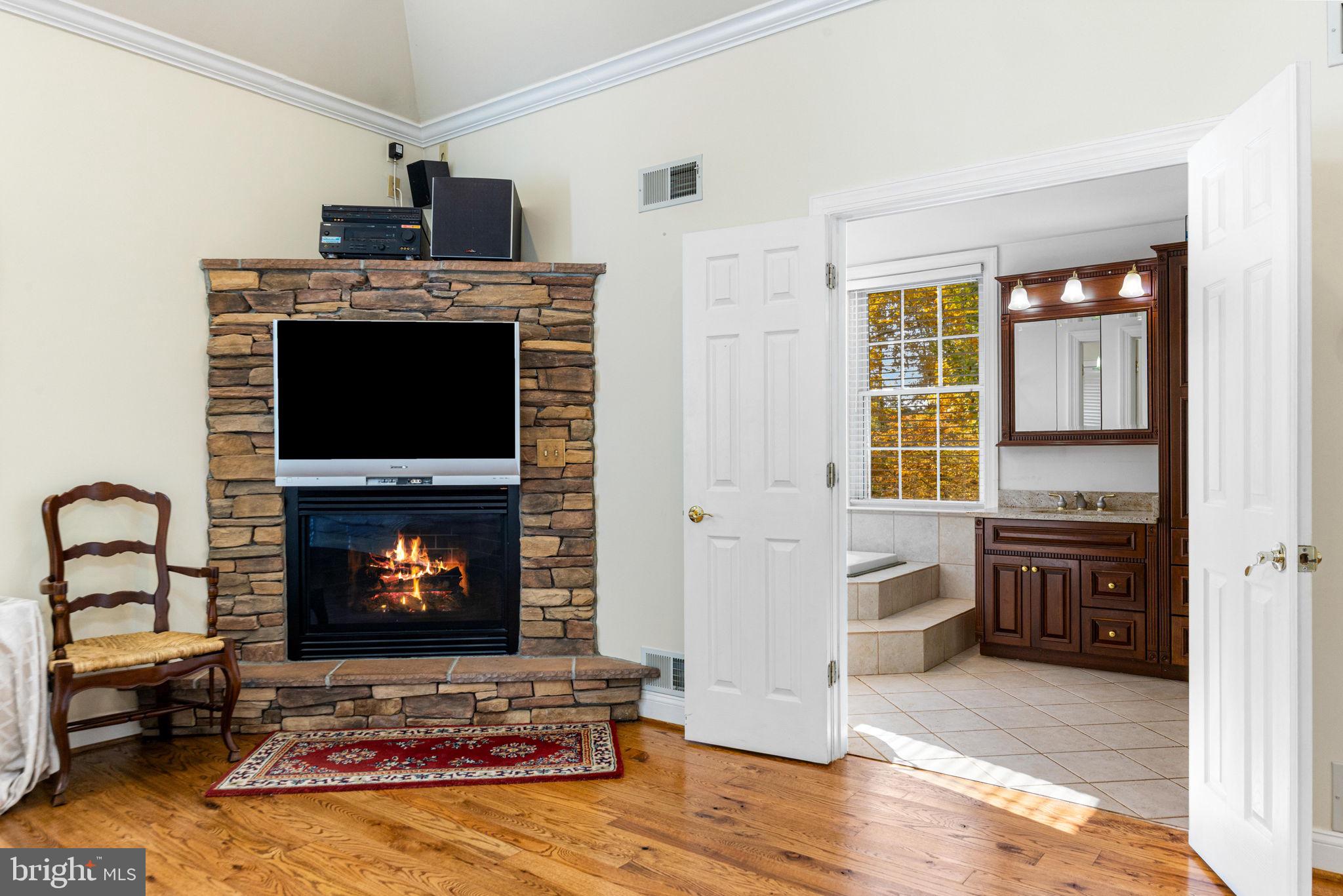 RIVER DOWNS - Residential