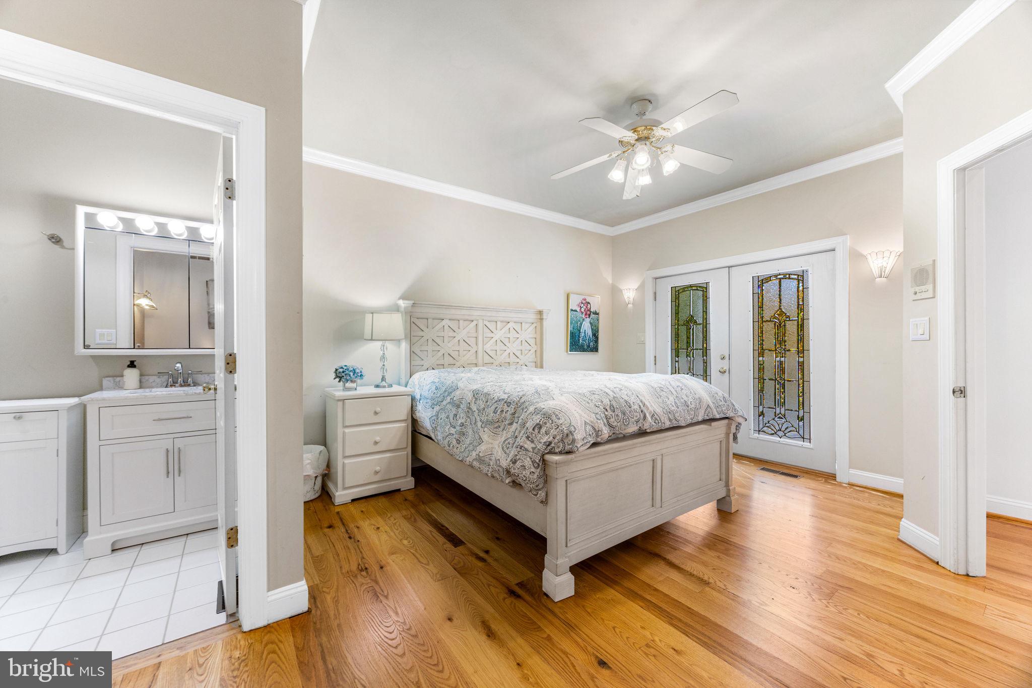 RIVER DOWNS - Residential