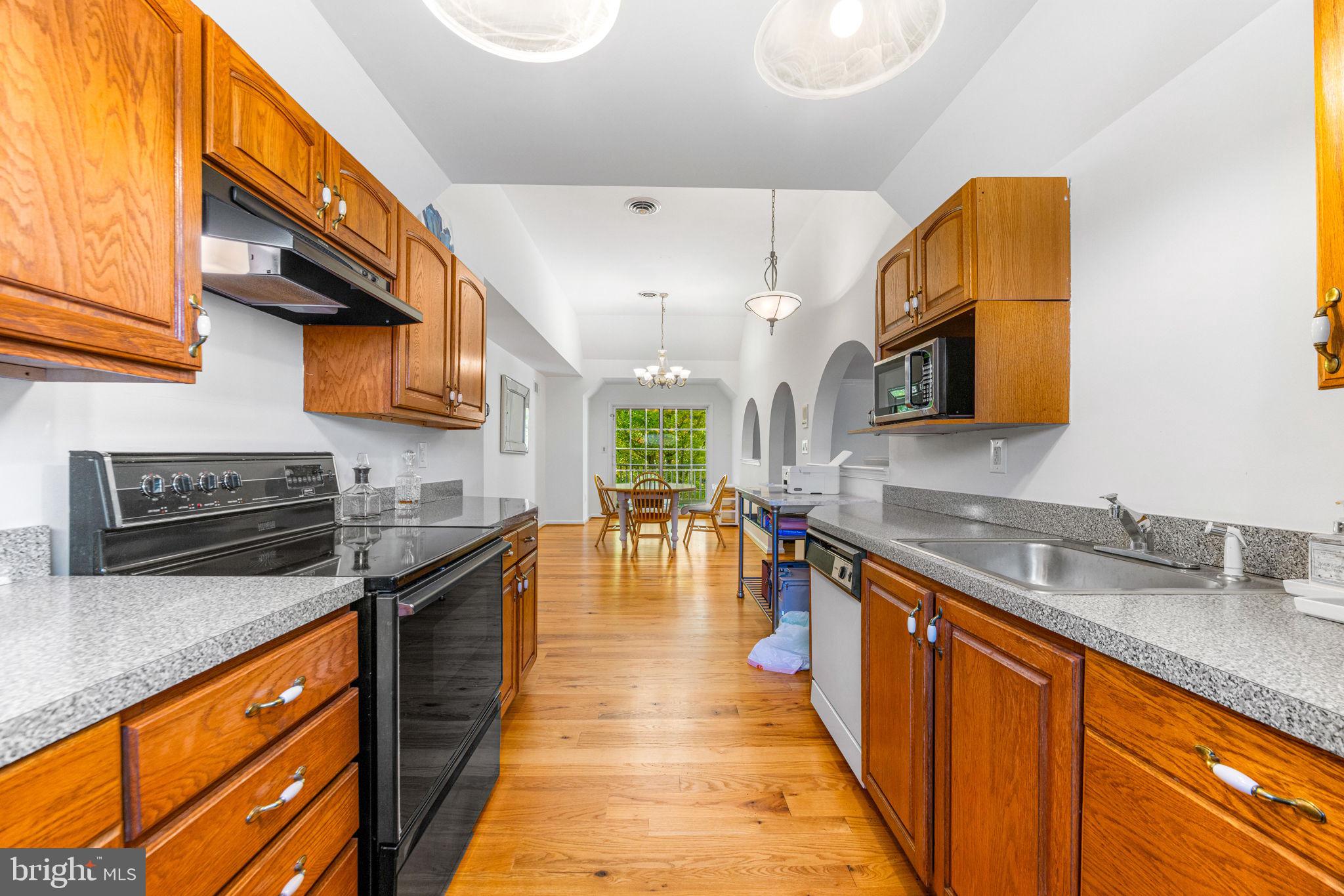 RIVER DOWNS - Residential