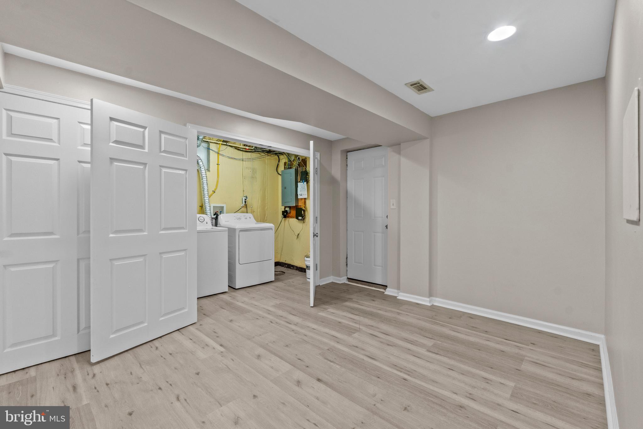 HARFORD PARK - Residential Lease