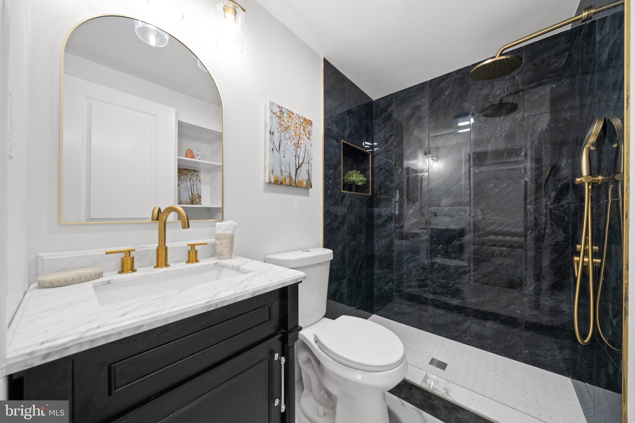 WHITEHALL - Residential