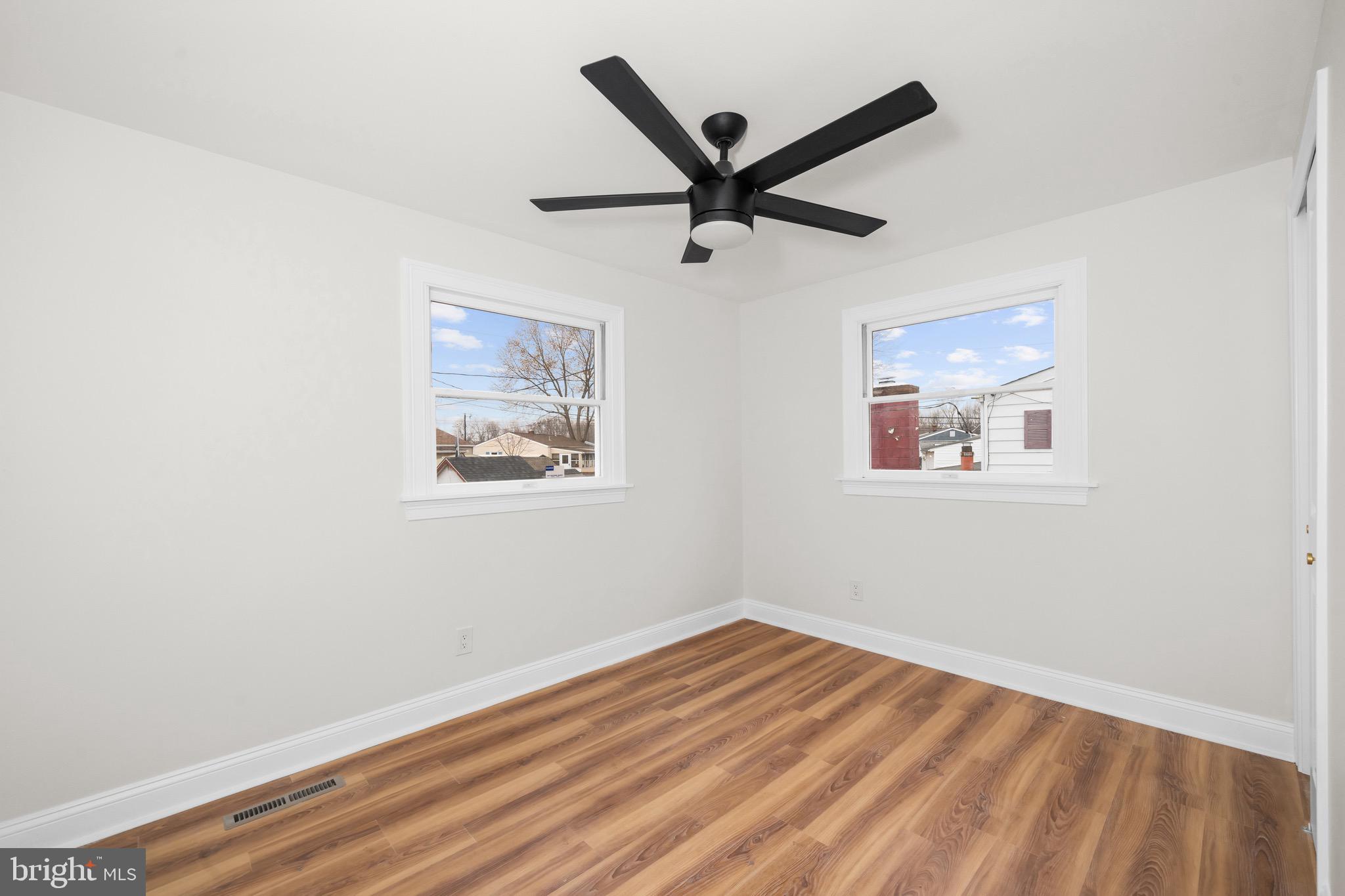 WHITEHALL - Residential