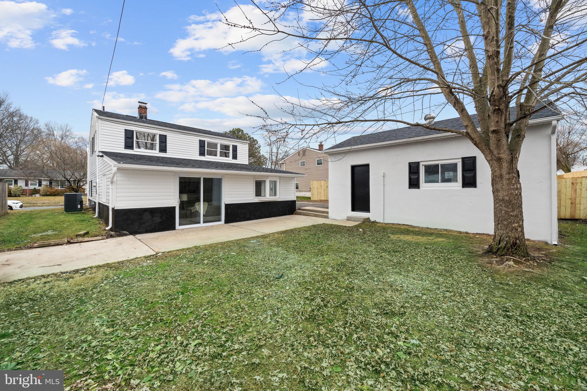 WHITEHALL - Residential