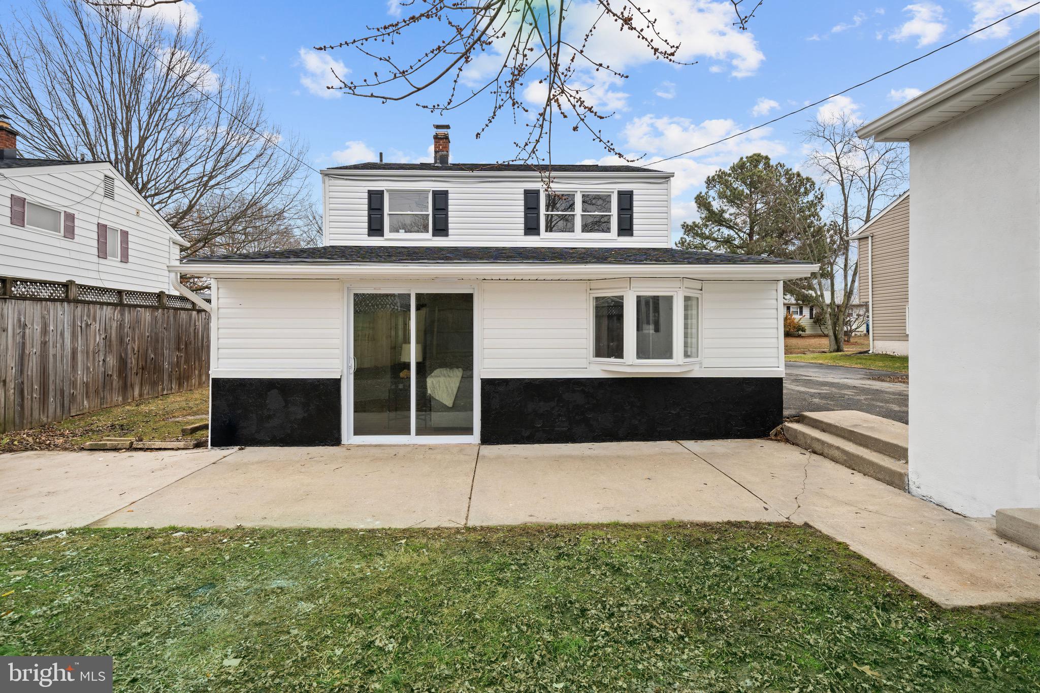 WHITEHALL - Residential