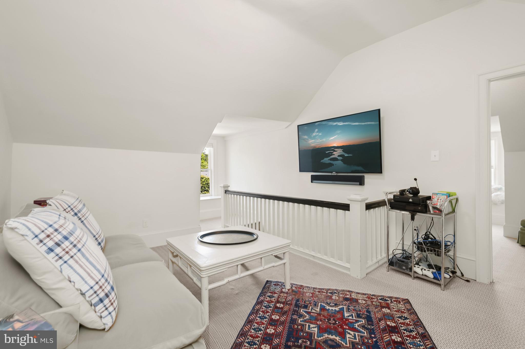 CHEVY CHASE - Residential