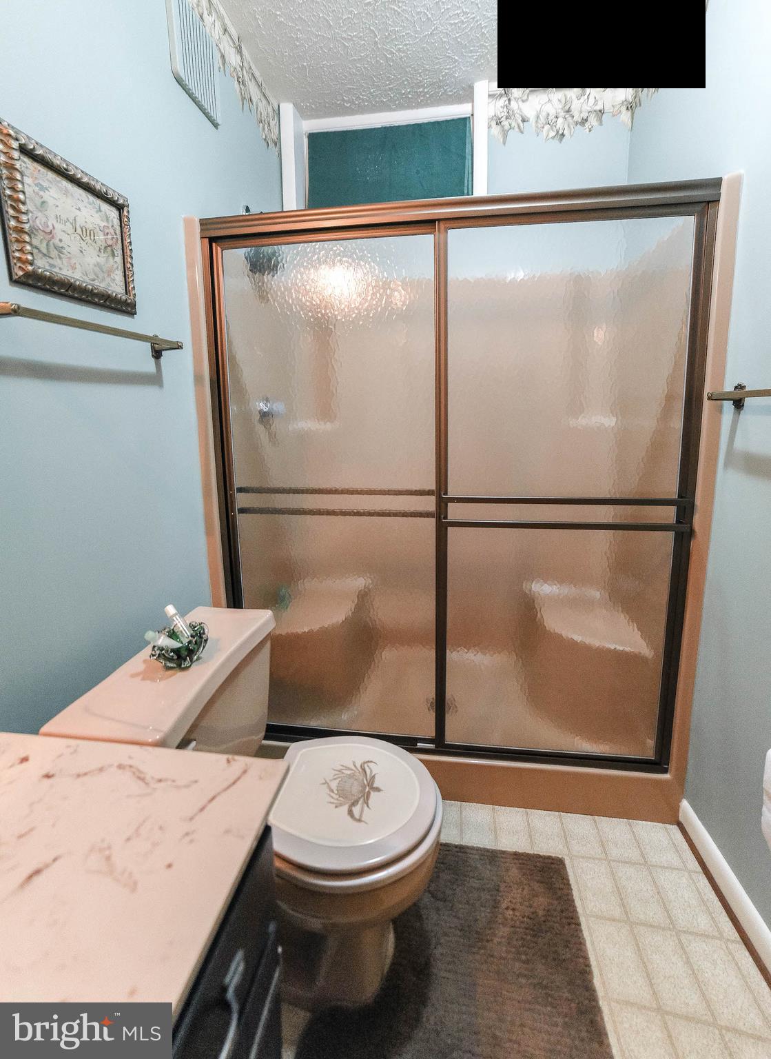 COUNTRY LAKES - Residential