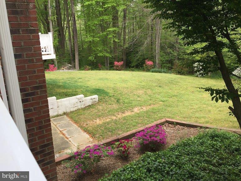 COUNTRY LAKES - Residential