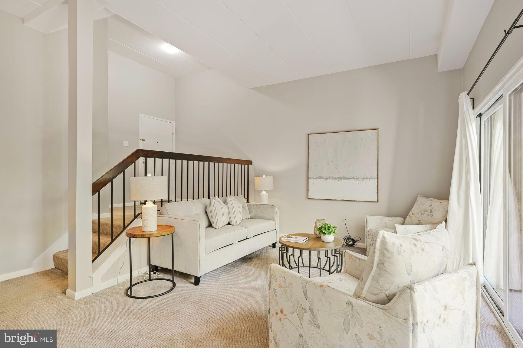 106 ROBERTS LANE 101