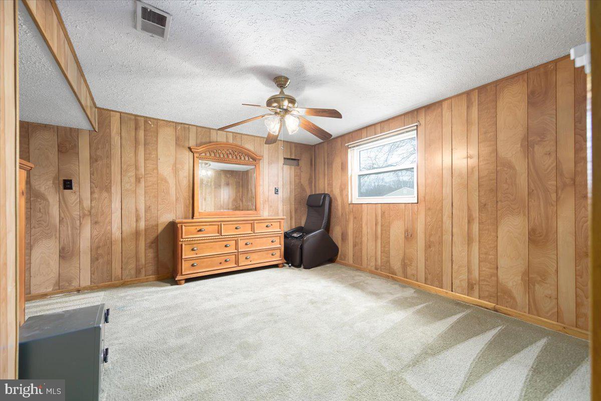 CLEARVIEW MANOR - Residential