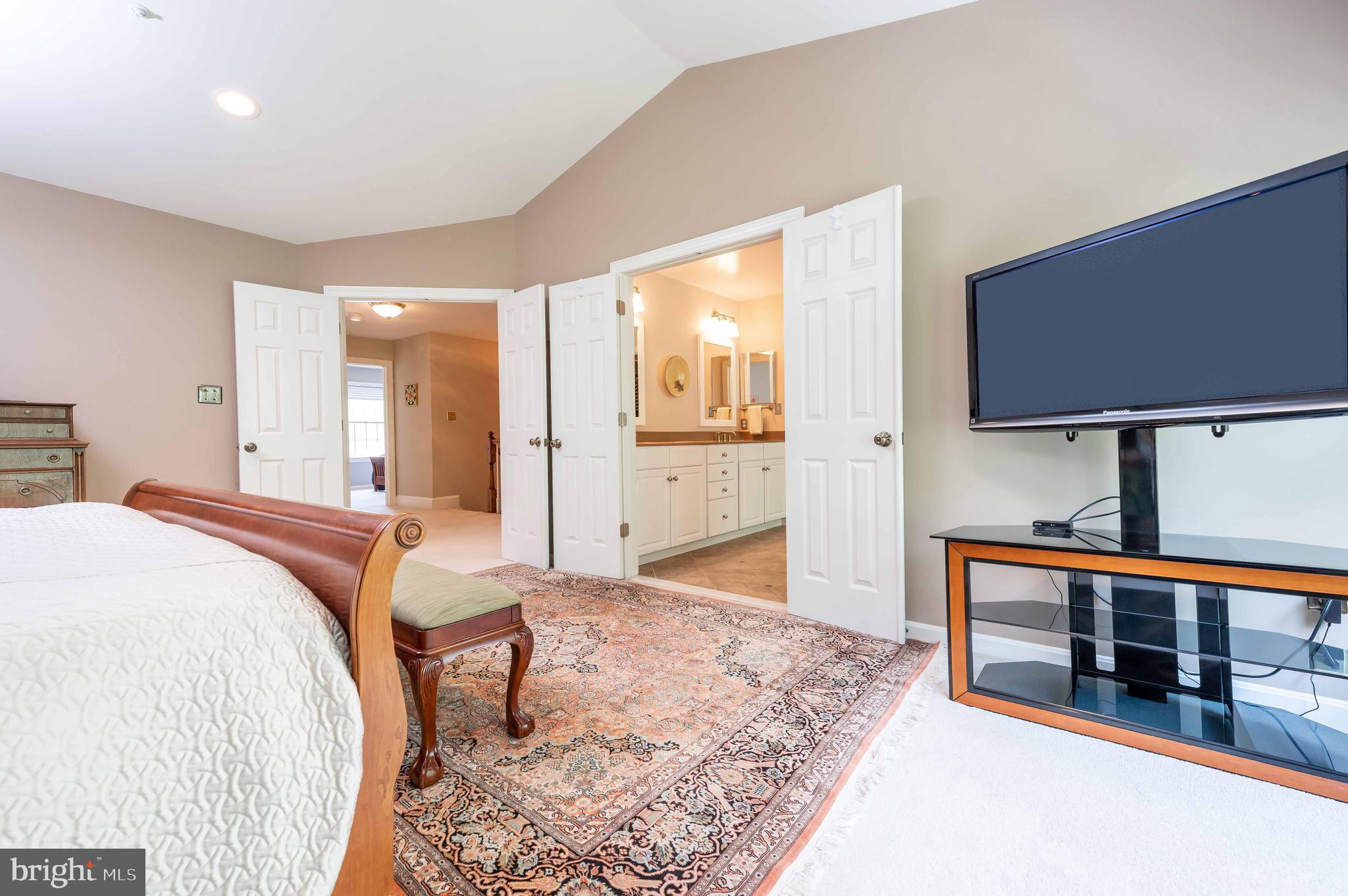 THE CLOISTERS AT CHARLES - Residential