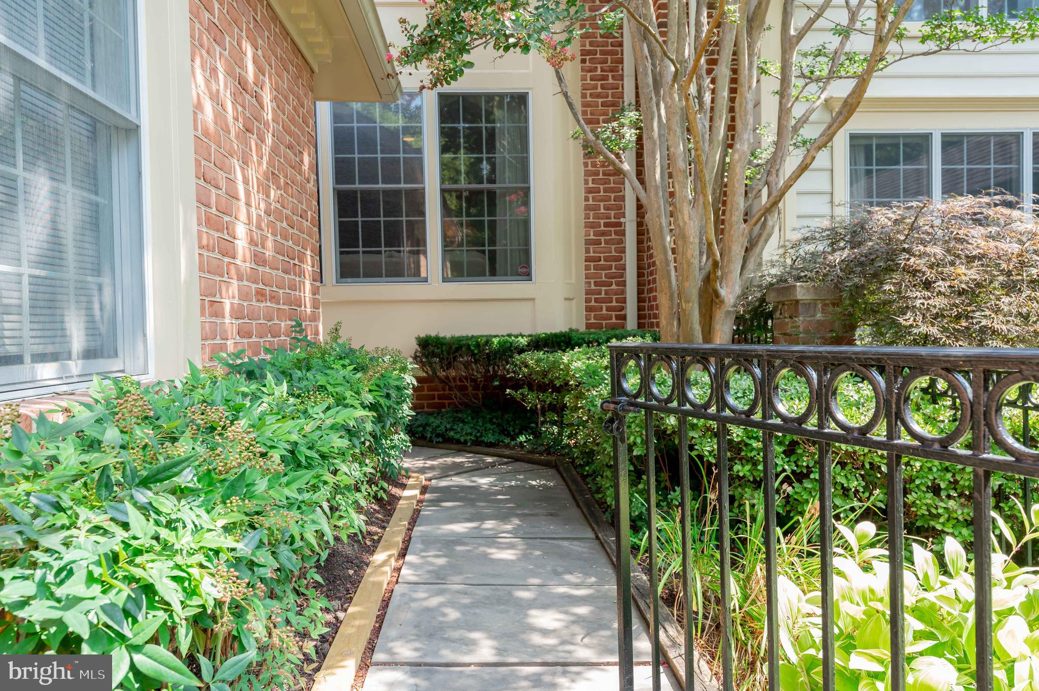 THE CLOISTERS AT CHARLES - Residential