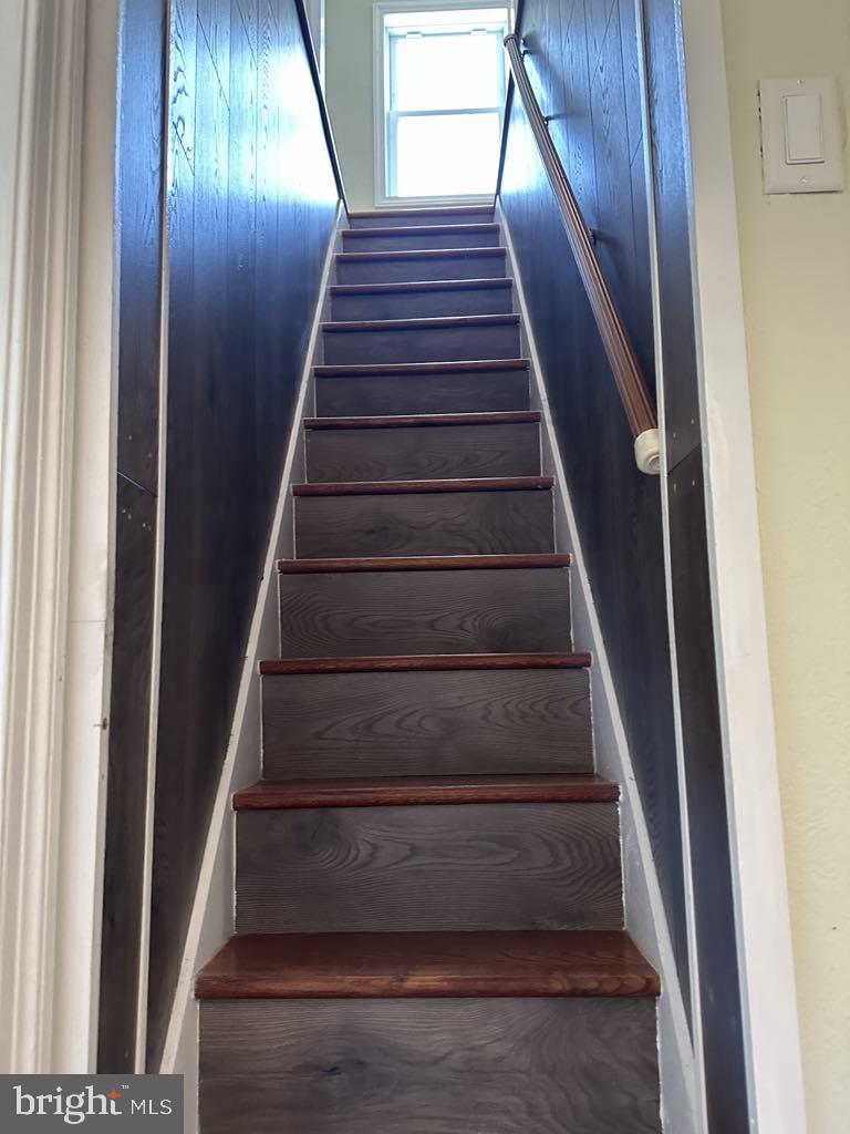 GRAY MANOR - Residential