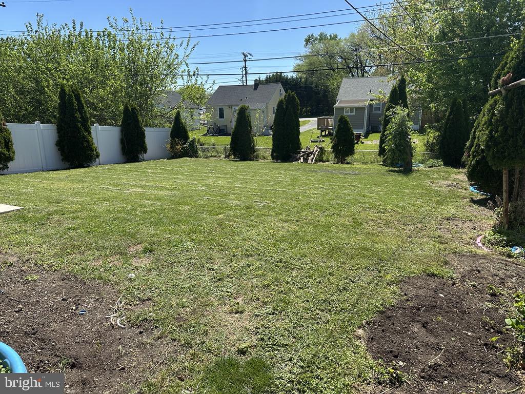 GRAY MANOR - Residential