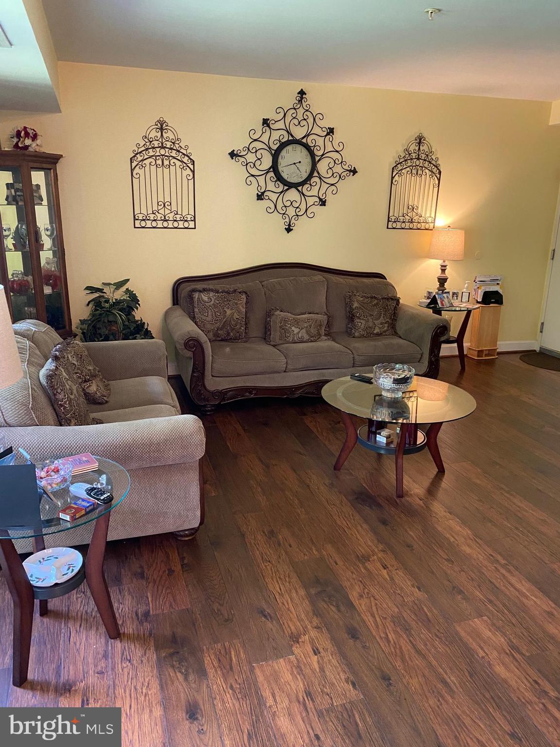 HUNTCREST CONDOMINIUM - Residential