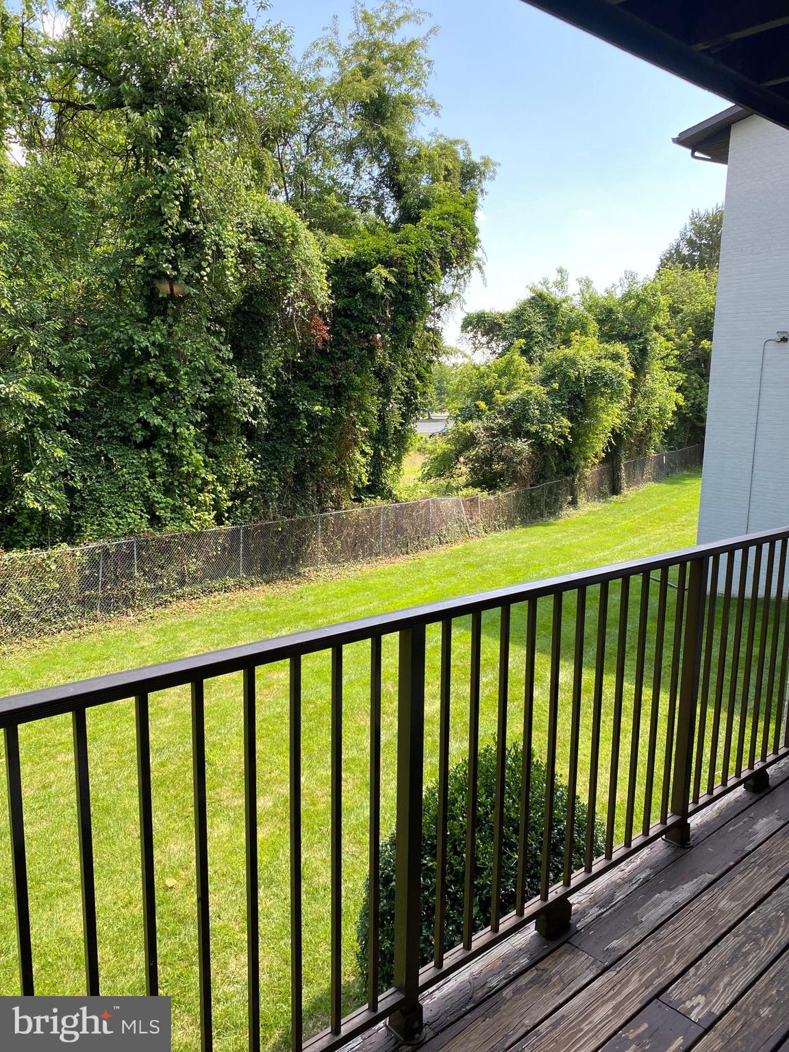 HUNTCREST CONDOMINIUM - Residential