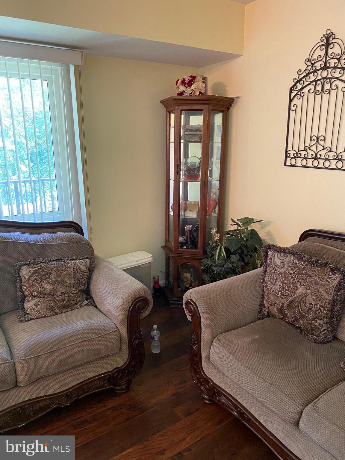 HUNTCREST CONDOMINIUM - Residential