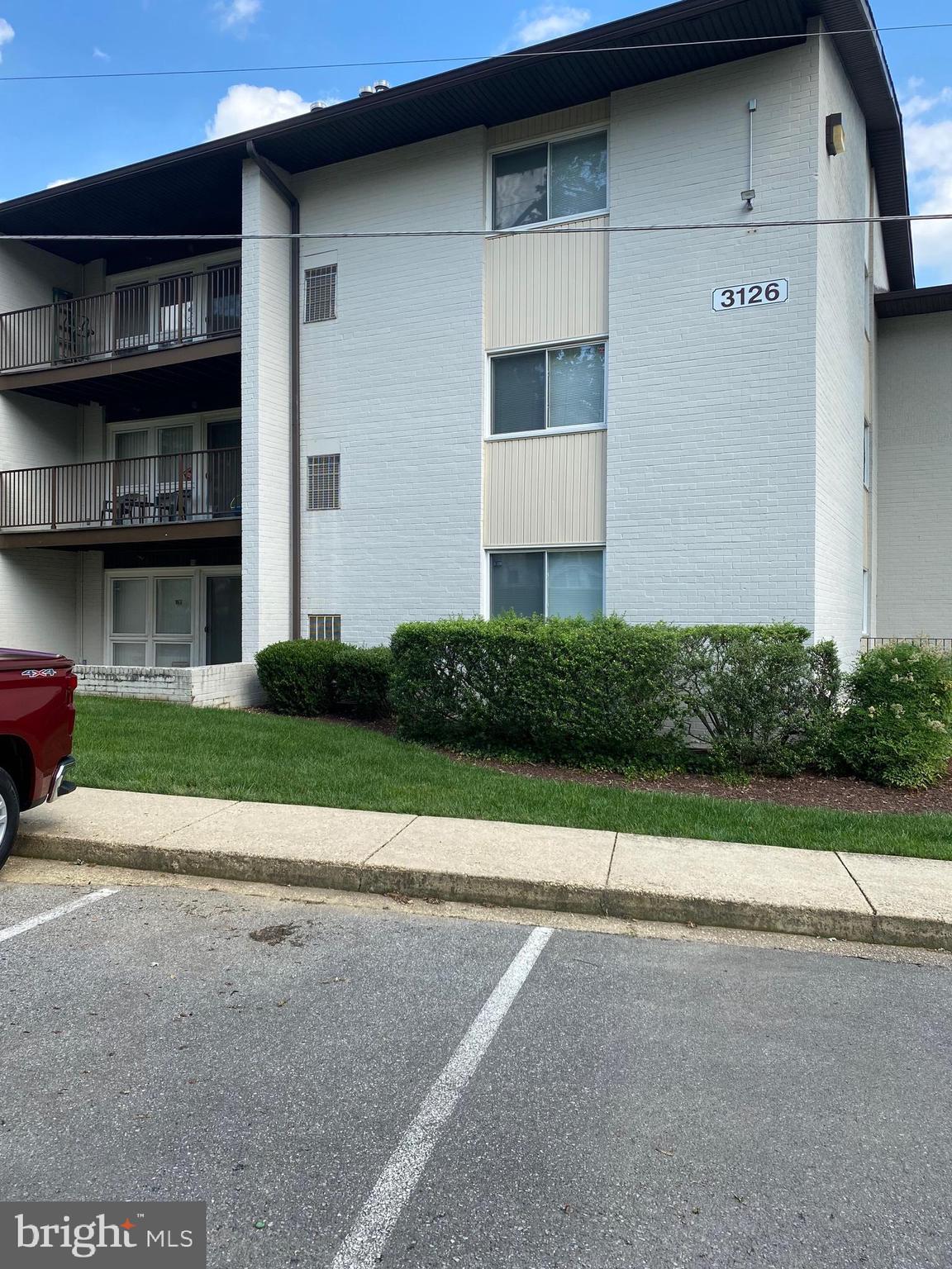 HUNTCREST CONDOMINIUM - Residential