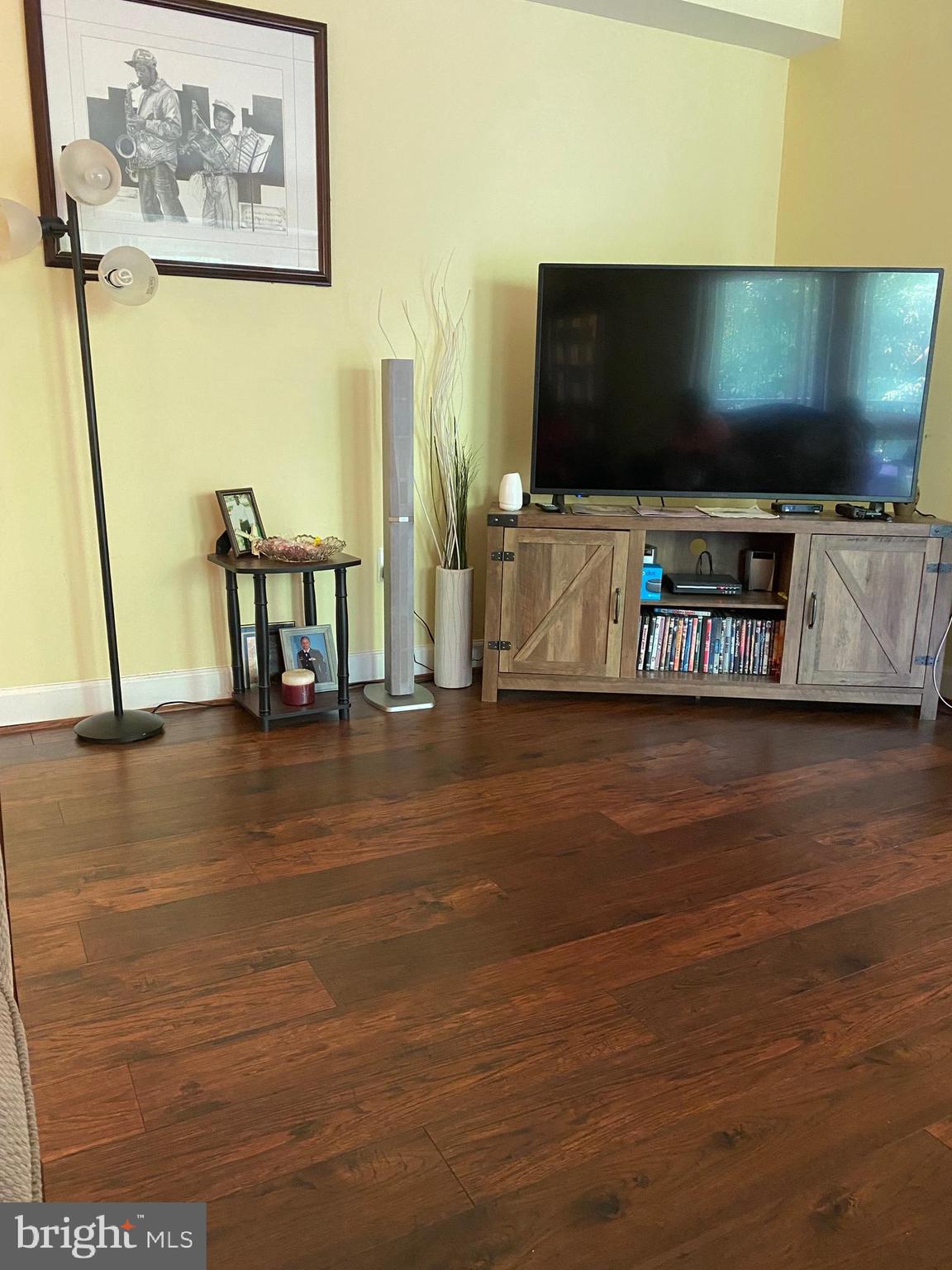 HUNTCREST CONDOMINIUM - Residential