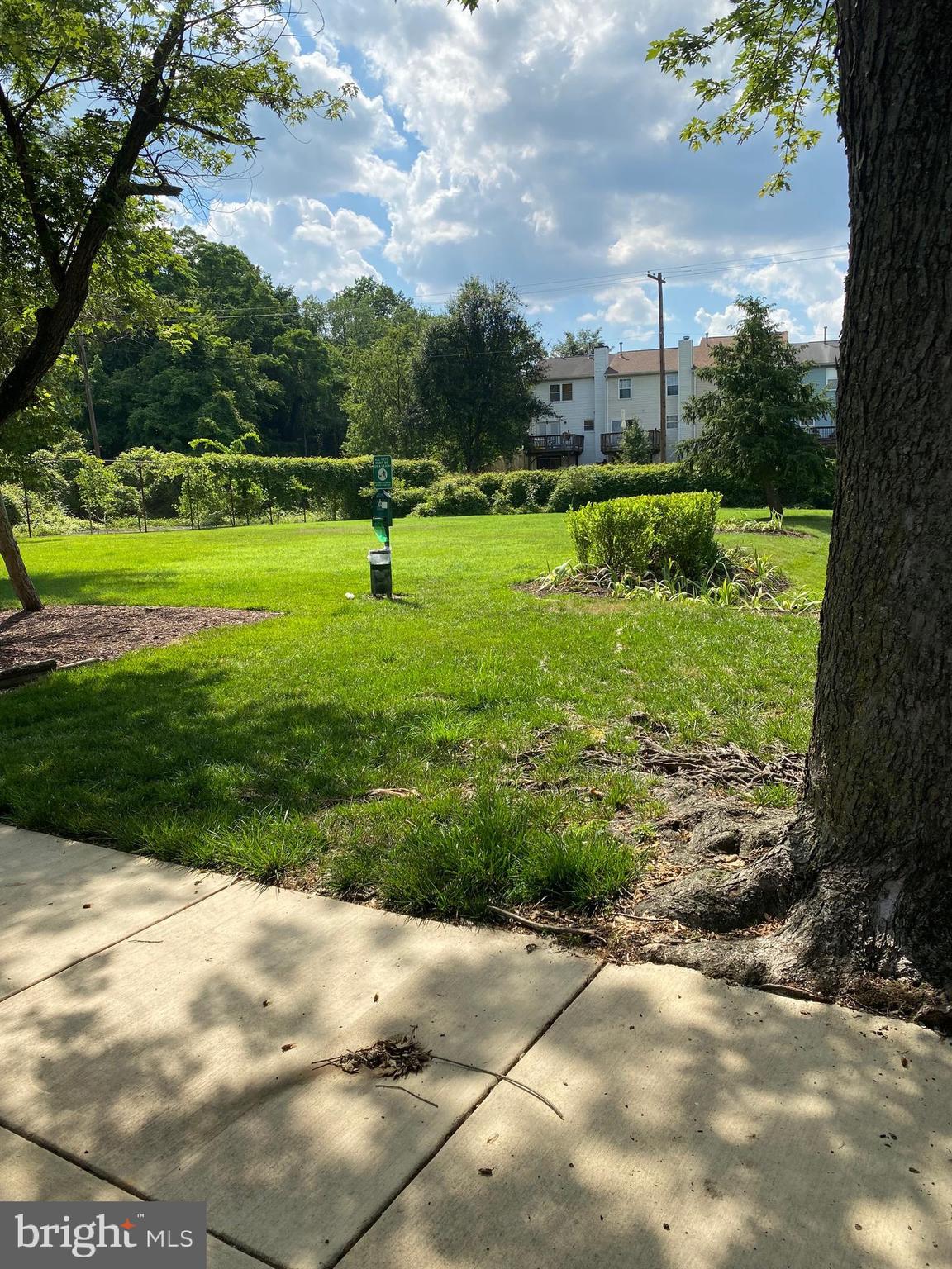 HUNTCREST CONDOMINIUM - Residential