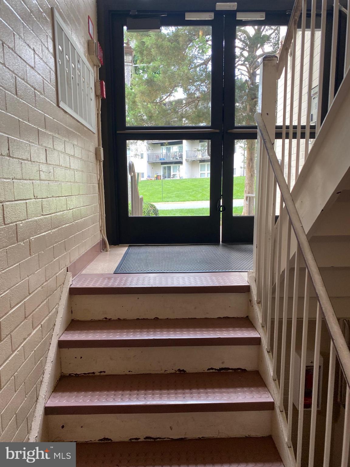 HUNTCREST CONDOMINIUM - Residential