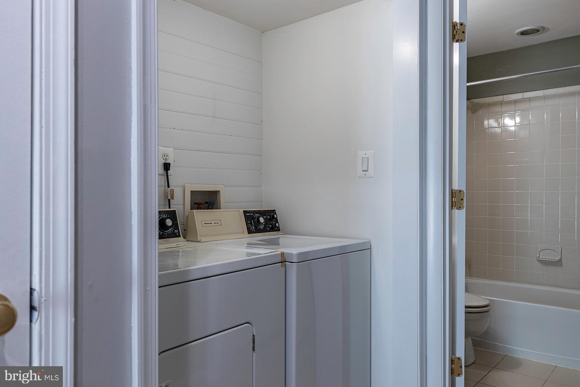 LONDON TOWN WEST - Residential