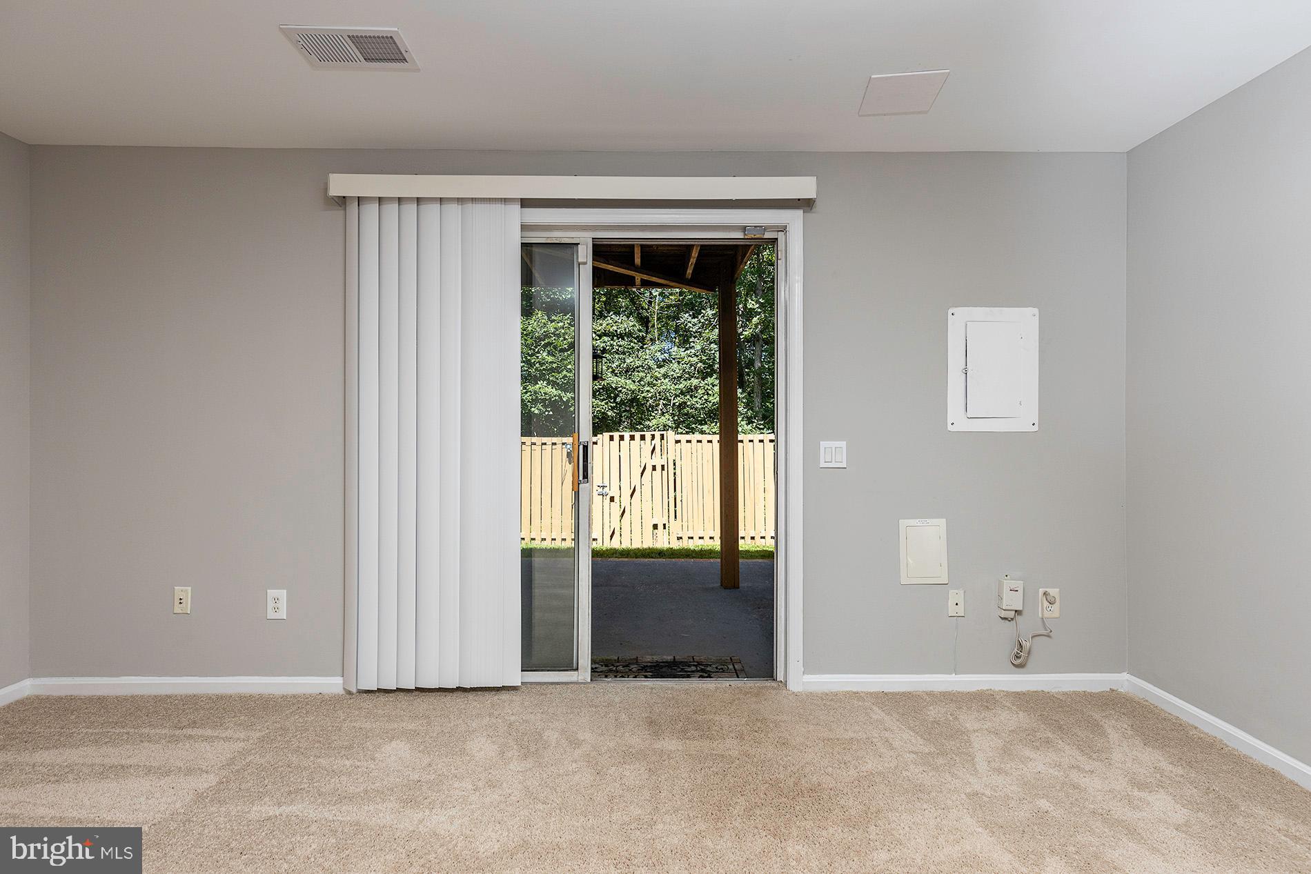 LONDON TOWN WEST - Residential