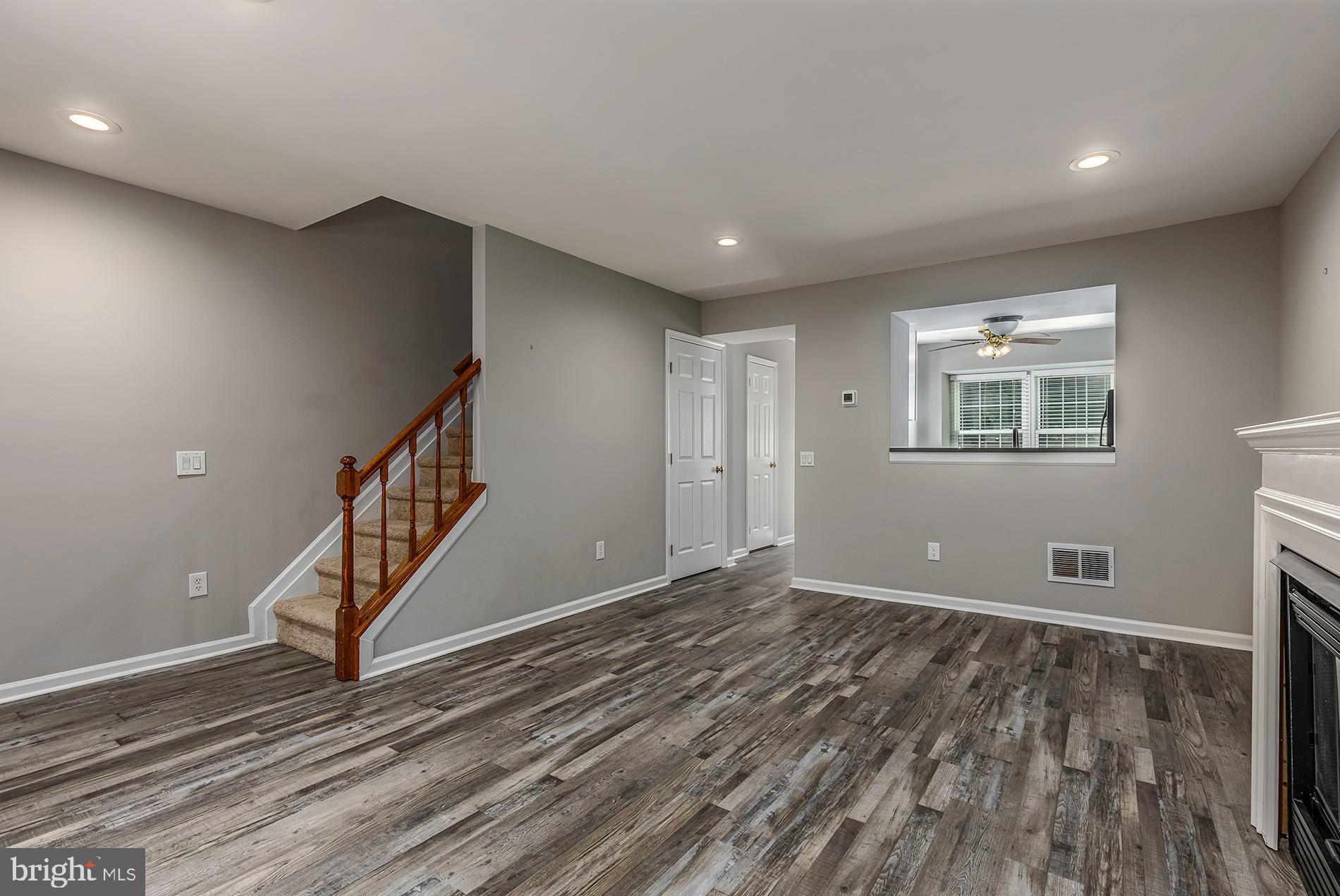 LONDON TOWN WEST - Residential