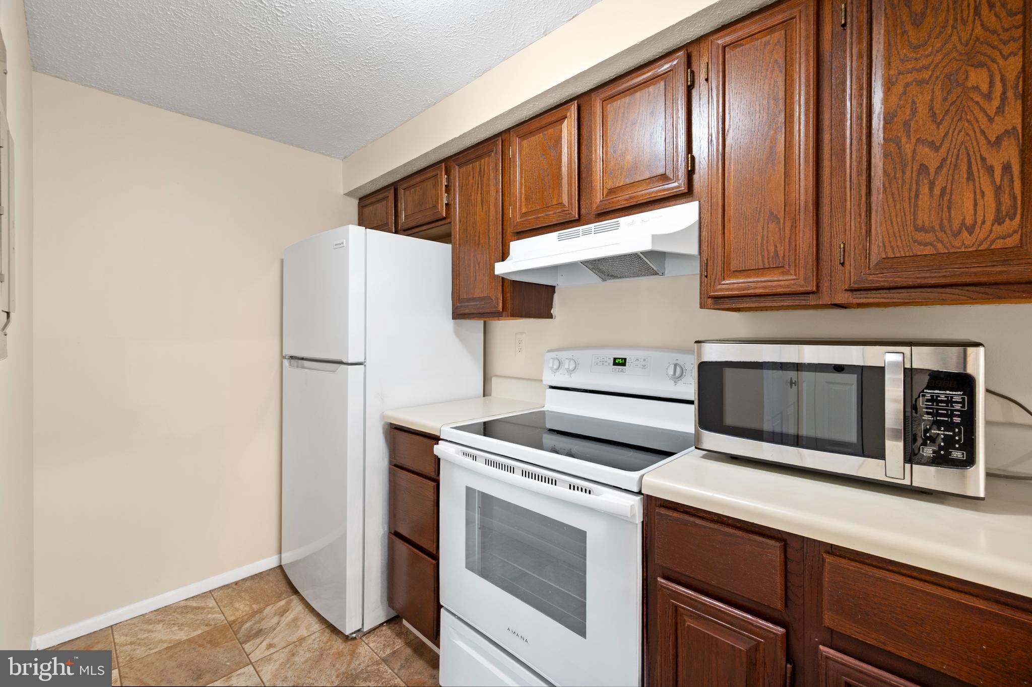 DAMASCUS GARDENS - Residential Lease